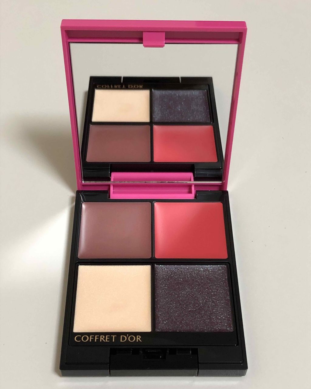 マルチデザイニングパレット/コフレドール/ジェル・クリームアイシャドウを使ったクチコミ(2枚目)