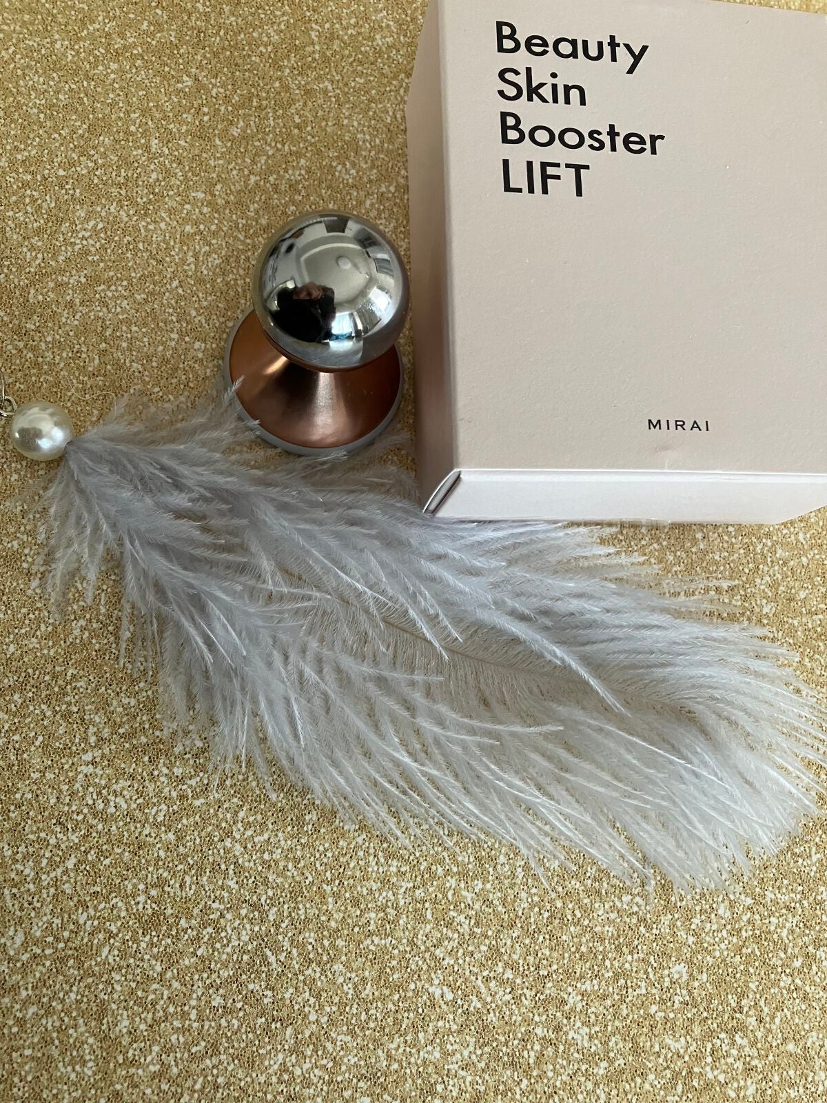 めーてぃあ on LIPS 「手の中に収まる程のコンパクトサイズ美顔器の中で超小型だと思いま..」(1枚目)