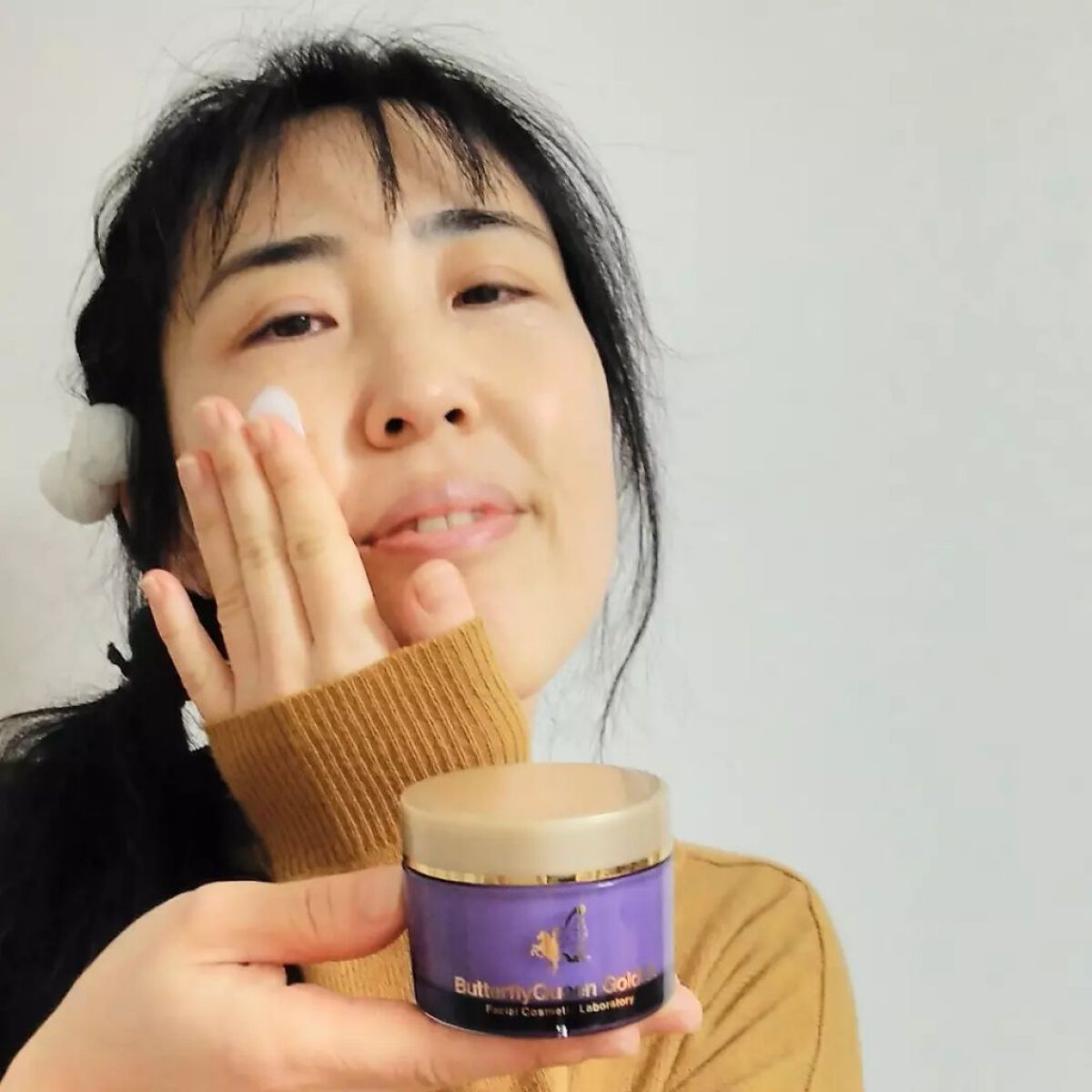 バタフライクイーン ゴールドエクストラ/フェイシャルコスメティック研究所/オールインワン化粧品を使ったクチコミ（1枚目）