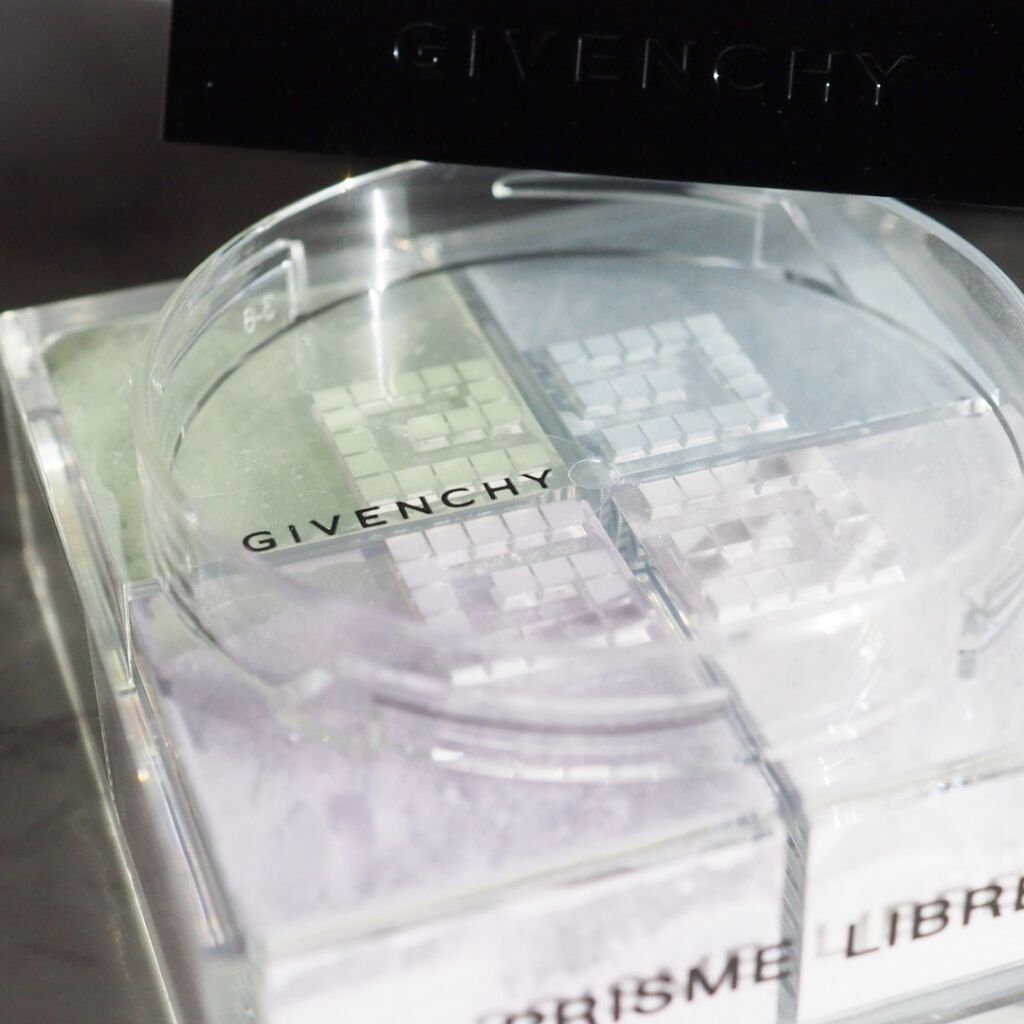 GIVENCHY ルージュ・ジバンシイ・シアー・ベルベットのクチコミ「GIVENCHY
♡プリズム・リーブル/No.1 パステル・シフォン
♡プリズム・リーブル・ブ.....」（2枚目）