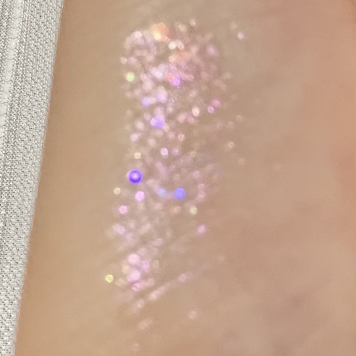 ダイヤモンドシリーズ 星空リキッドアイシャドウ 12白桃ソーダ/ZEESEA/リキッドアイシャドウを使ったクチコミ（2枚目）