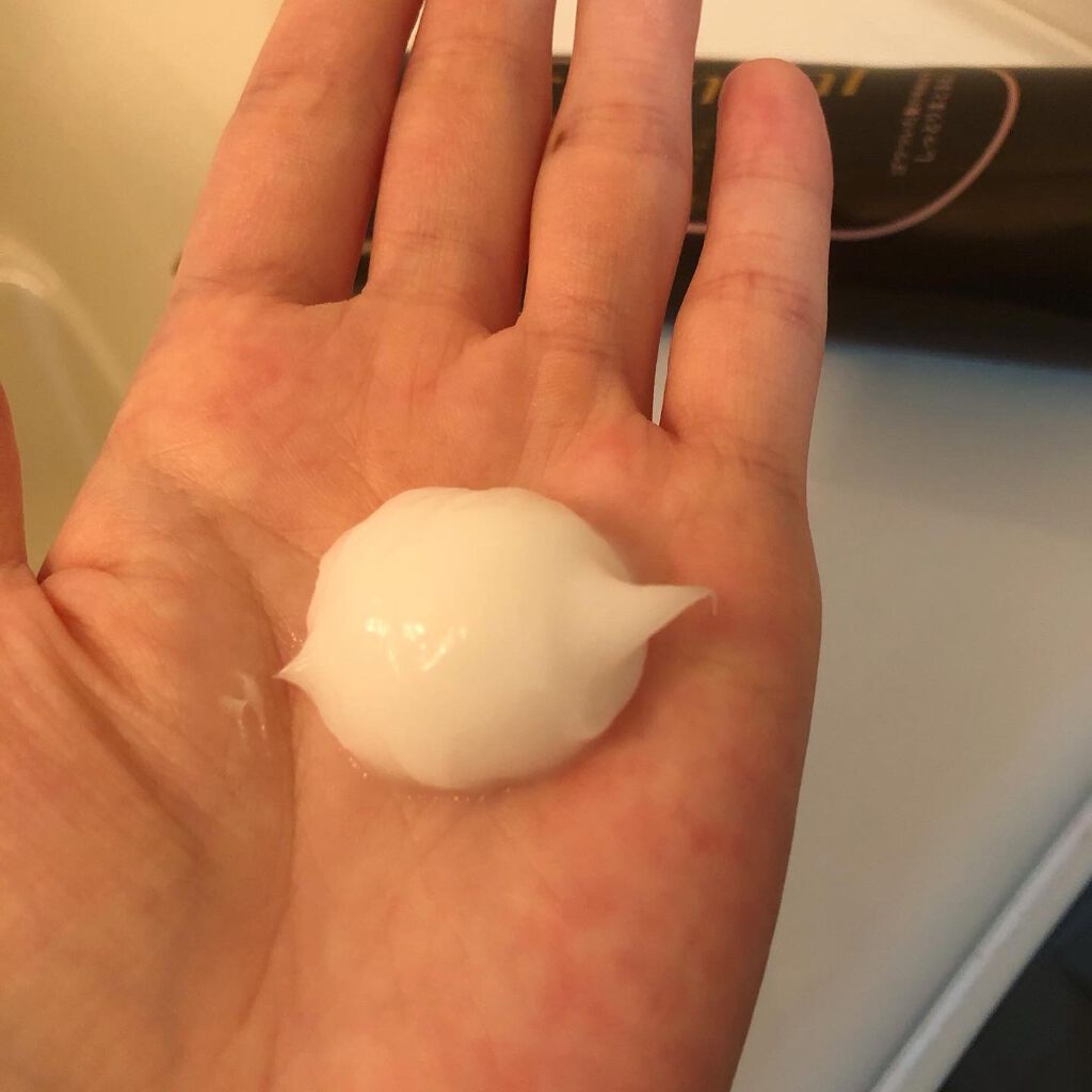 THE BEAUTY 髪のキメ美容プレミアムトリートメント<モイストリペアプレミアム>/エッセンシャル/洗い流すヘアトリートメントを使ったクチコミ(4枚目)