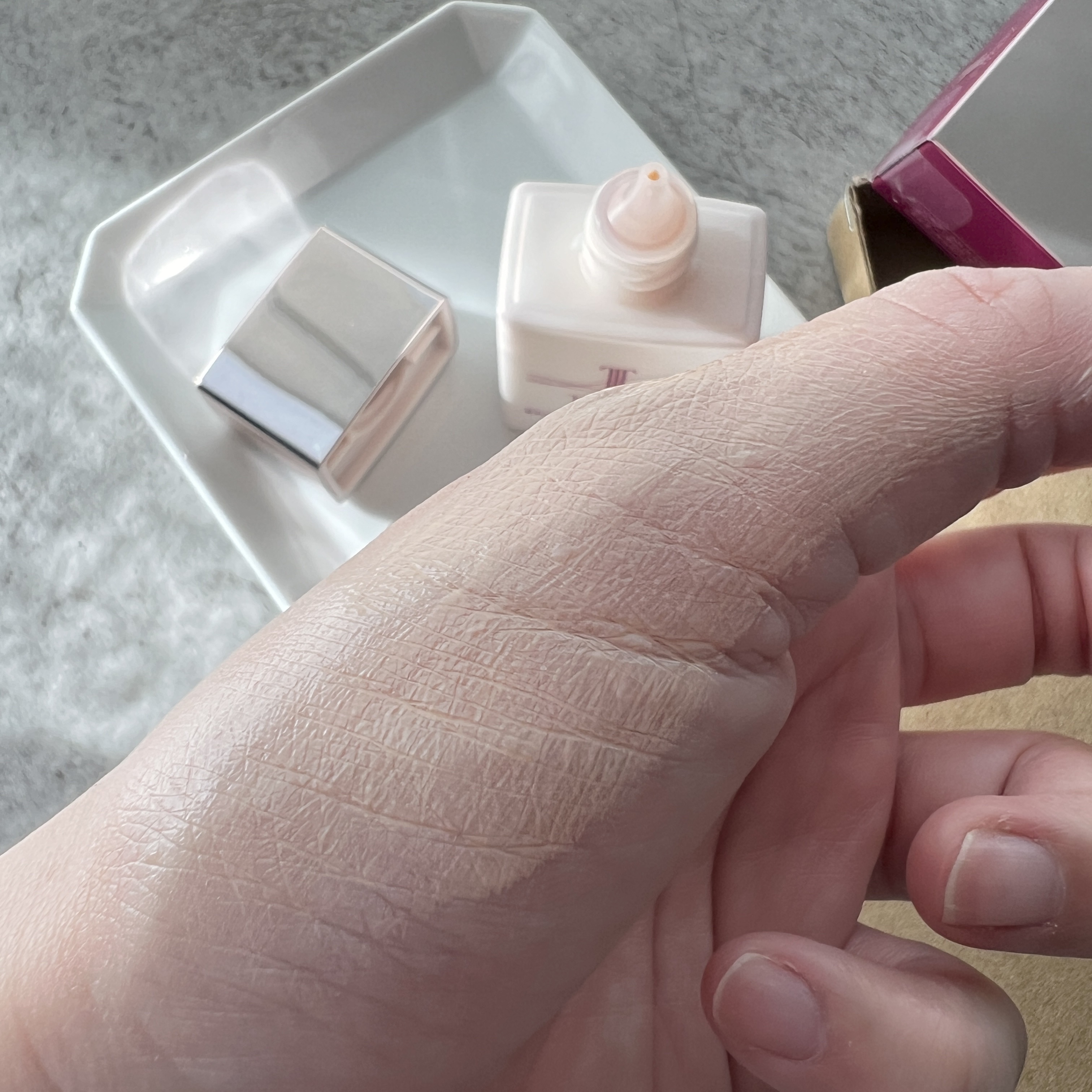 リズムラスティングウェア/TWANY/化粧下地を使ったクチコミ（3枚目）