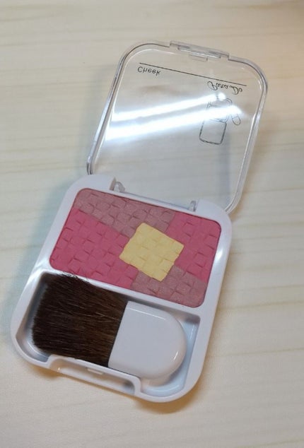 お直しさんのチーク/パラドゥ/パウダーチークを使ったクチコミ(2枚目)