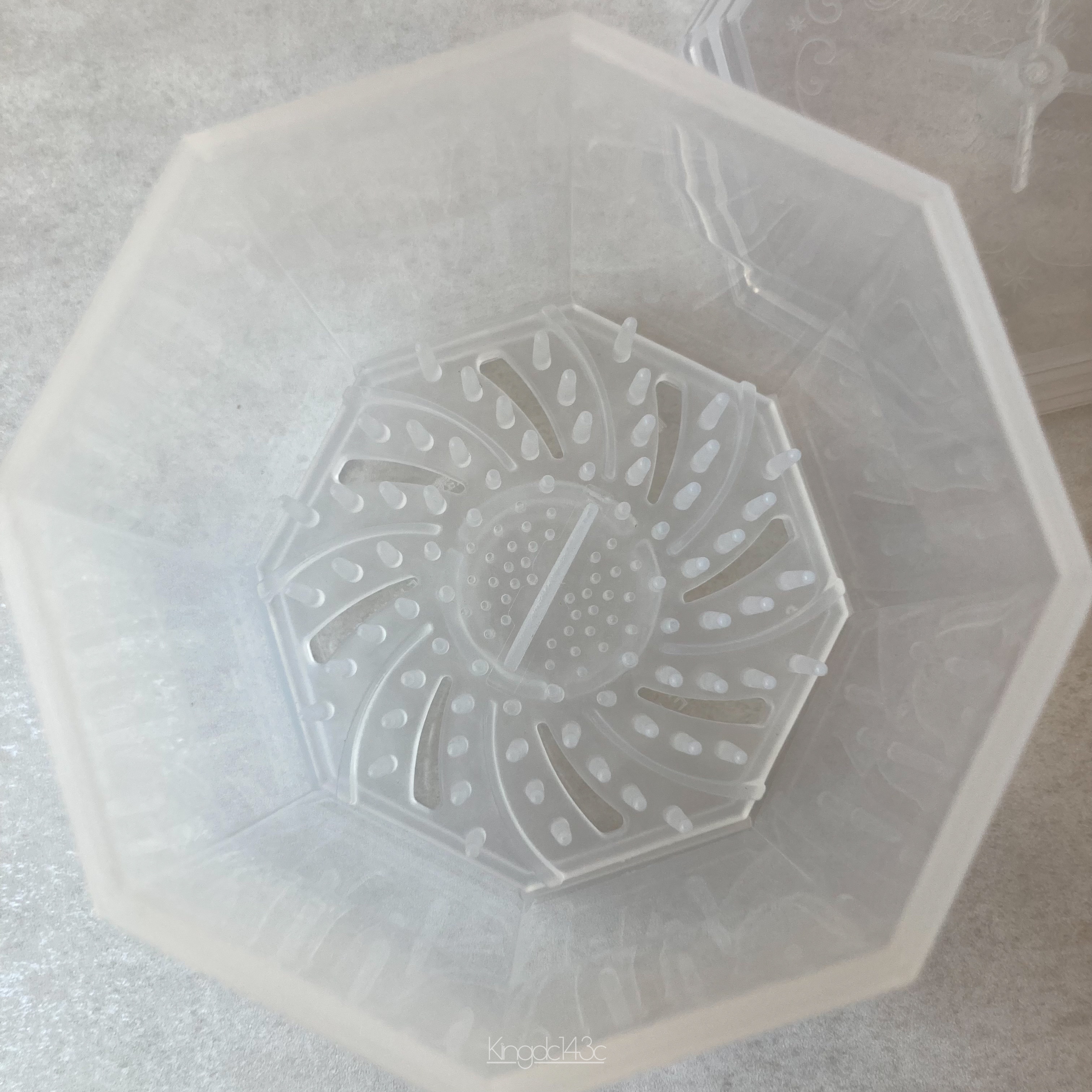 メイクブラシクリーナー/DAISO/その他化粧小物を使ったクチコミ（3枚目）