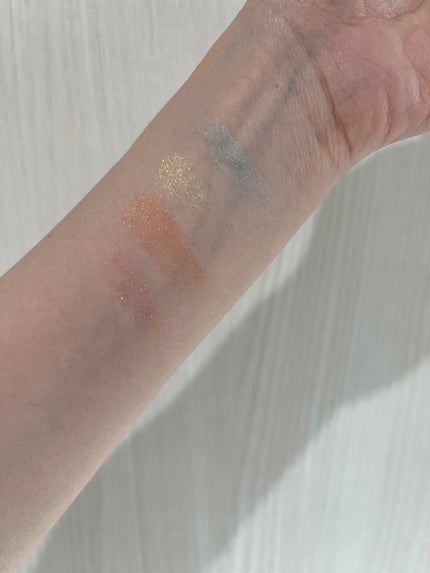 ビーチバカンスグリッターパレット/KATE/アイシャドウパレットを使ったクチコミ(4枚目)