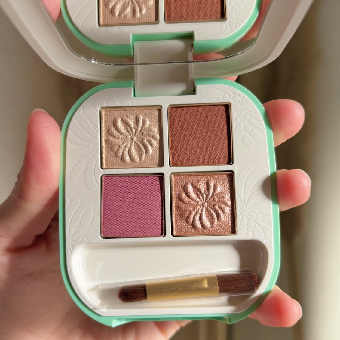 ポール ＆ ジョー アイデザイン パレット/PAUL & JOE BEAUTE/アイシャドウパレットを使ったクチコミ（2枚目）