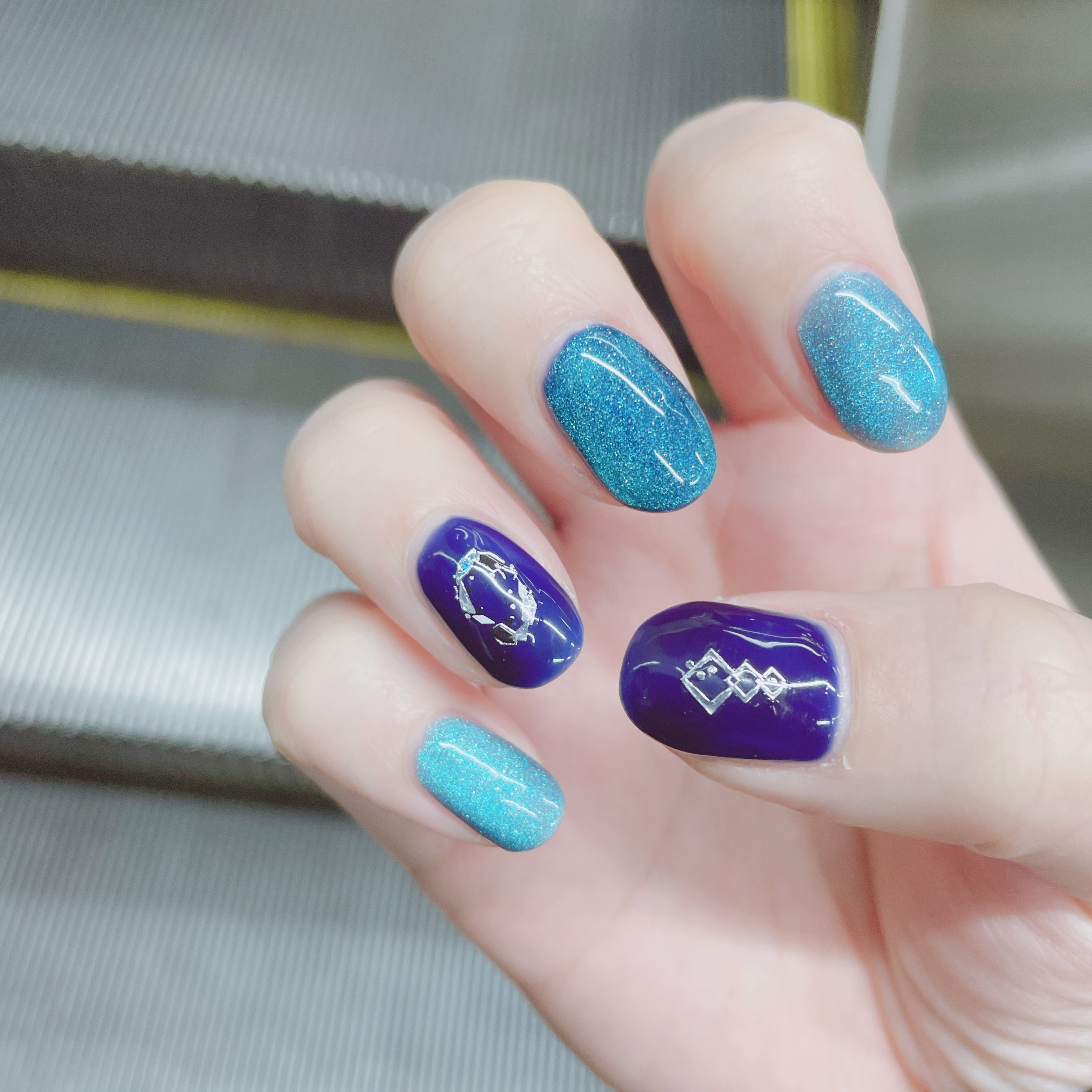 ウィークリージェル NE-7 ミッドナイトスリープ(Midnight Sleep)/HOMEI/ジェルネイルを使ったクチコミ（2枚目）