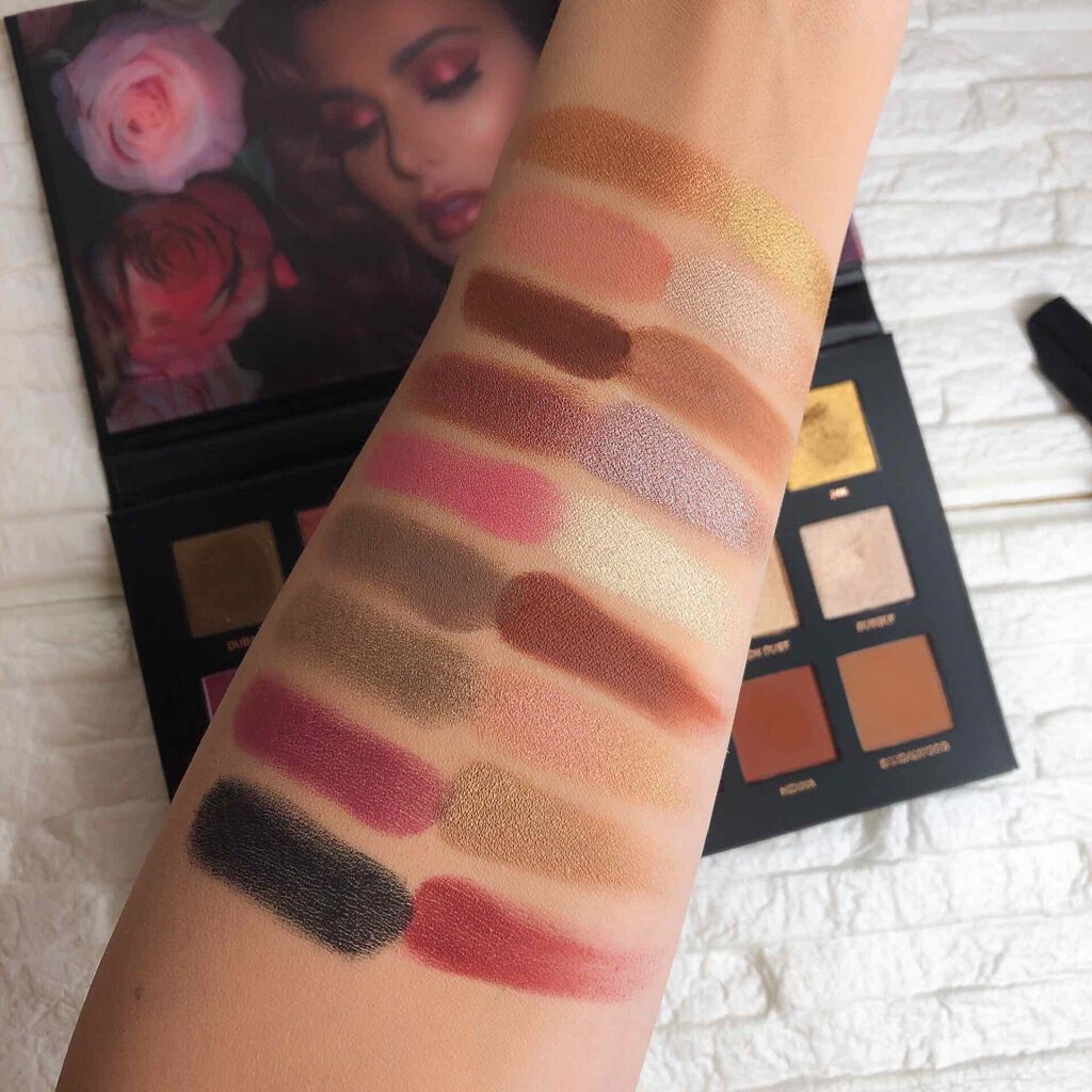 Huda Beauty Huda Beauty Rose Gold Paletteのクチコミ「
Huda Beautyの
Rose Gold Palette😍

シマーが綺麗😭✨
ナチュラ.....」（3枚目）