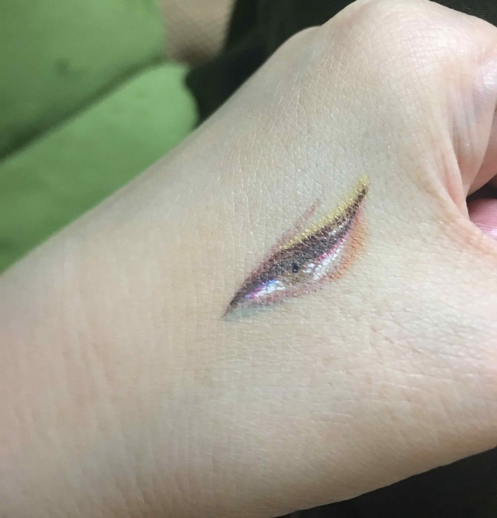 EYE OPENING LINER/UZU BY FLOWFUSHI/リキッドアイライナーを使ったクチコミ(2枚目)