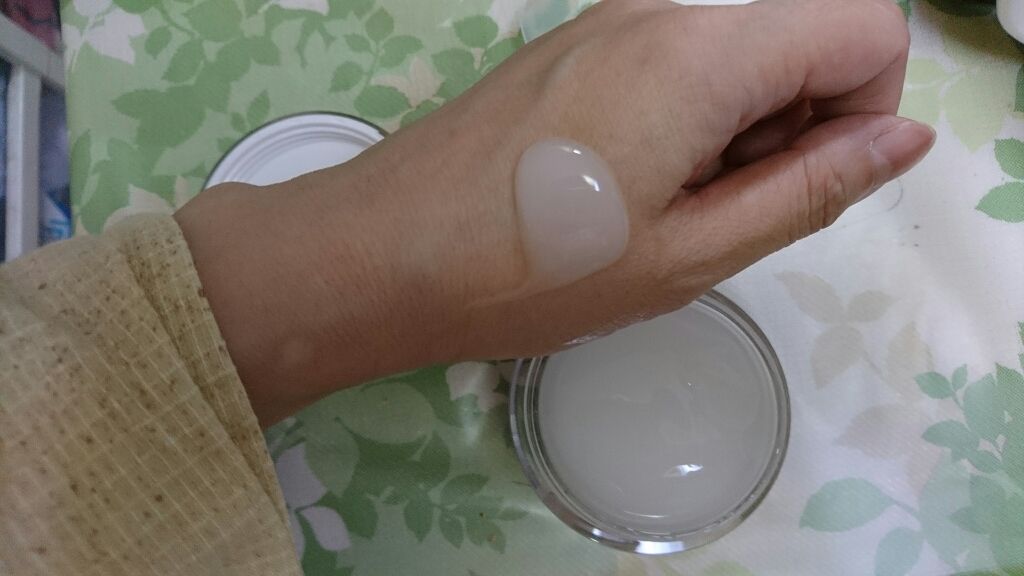 dプログラム ホワイトニングクリア ジェリーエッセンス/d プログラム/オールインワン化粧品を使ったクチコミ(3枚目)