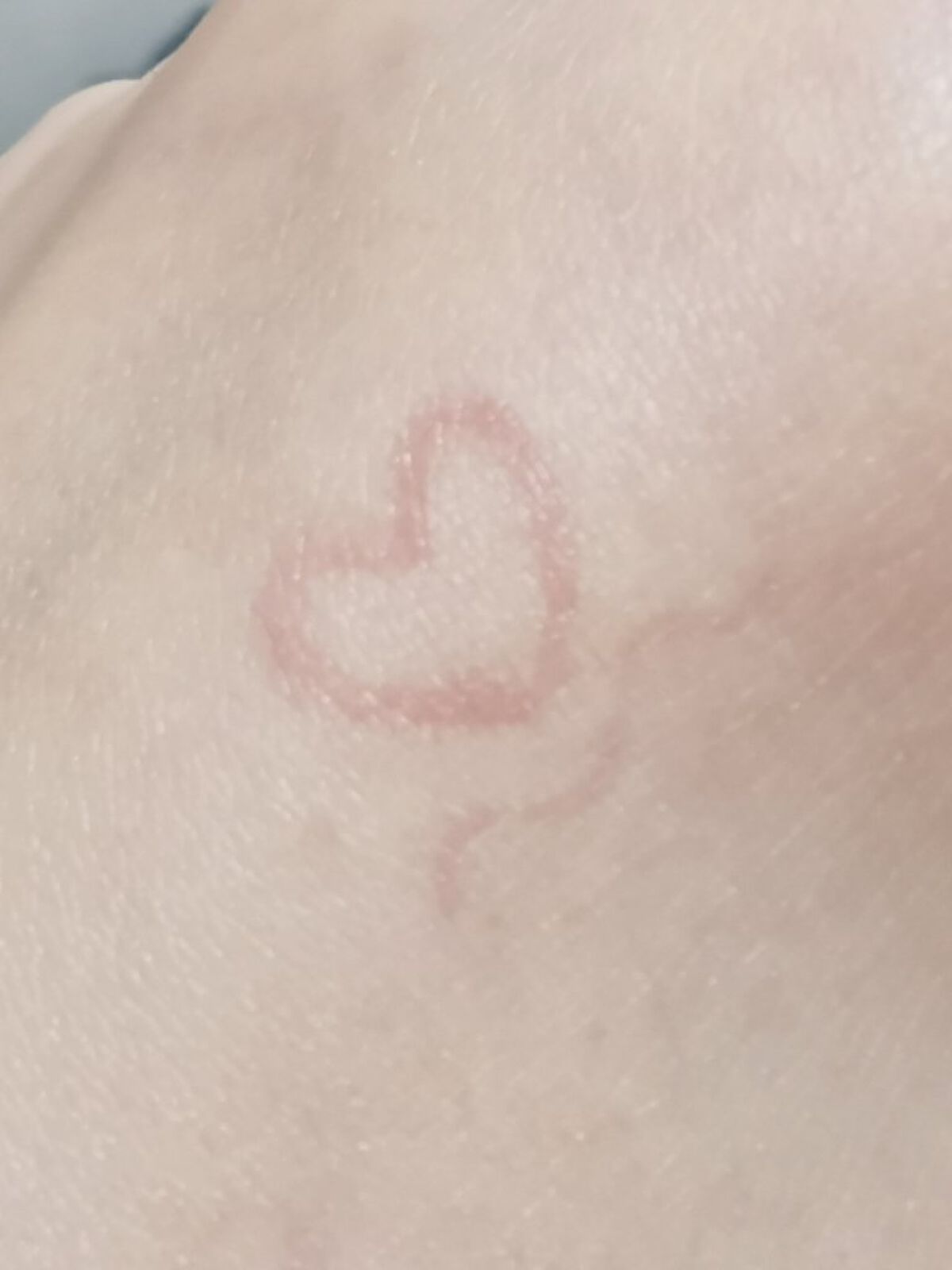 描くふたえアイライナー/CEZANNE/リキッドアイライナーを使ったクチコミ（3枚目）