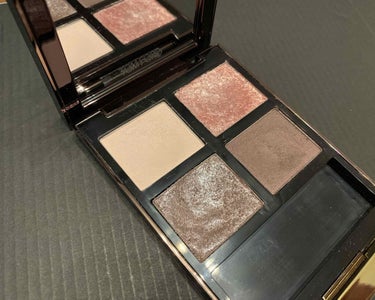 アイ カラー クォード 12 セダクティブ ローズ/TOM FORD BEAUTY/アイシャドウパレットを使ったクチコミ（1枚目）