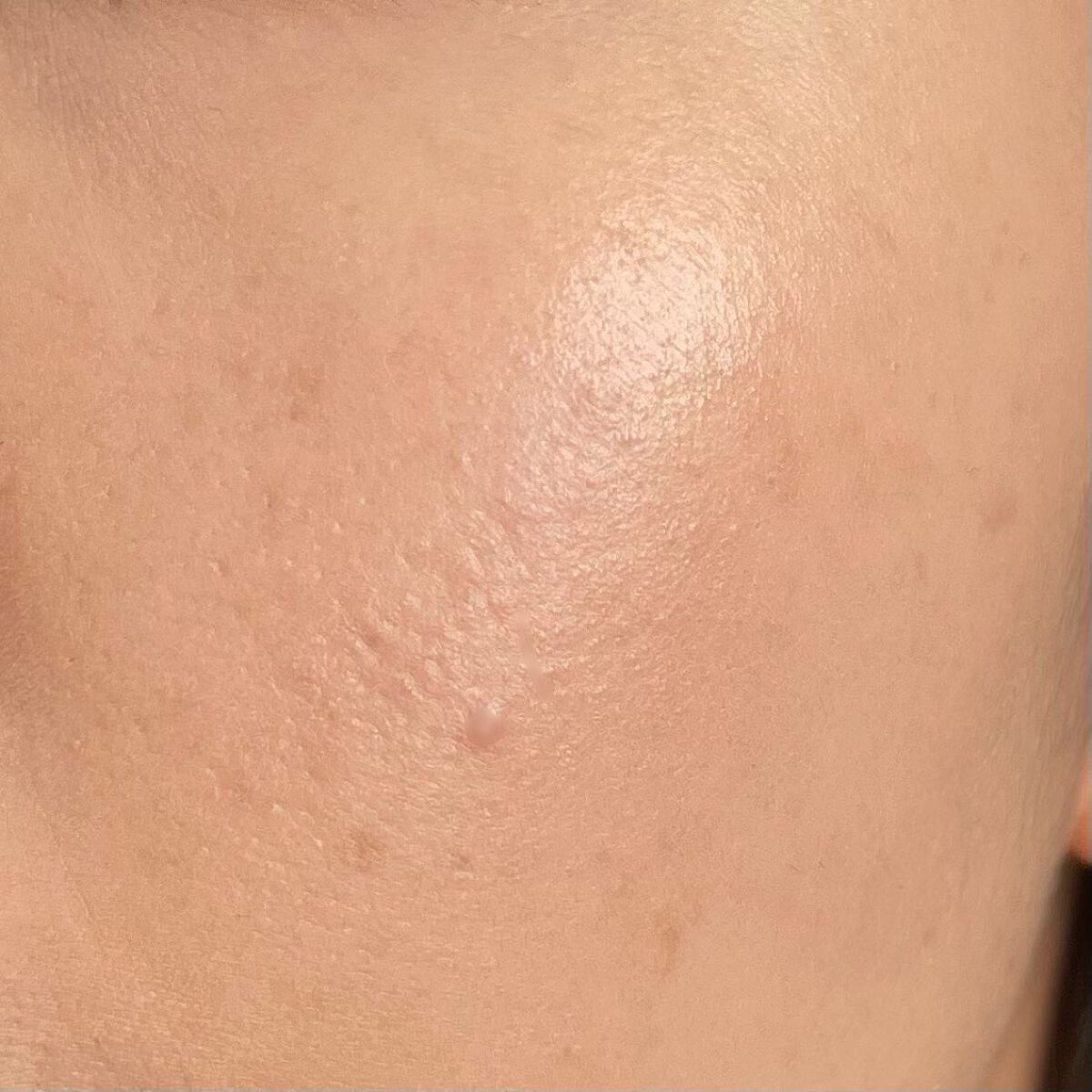 のんちゃん on LIPS 「カバーだけじゃない、極上つるん肌。インスタで人気のファンデ。..」(6枚目)