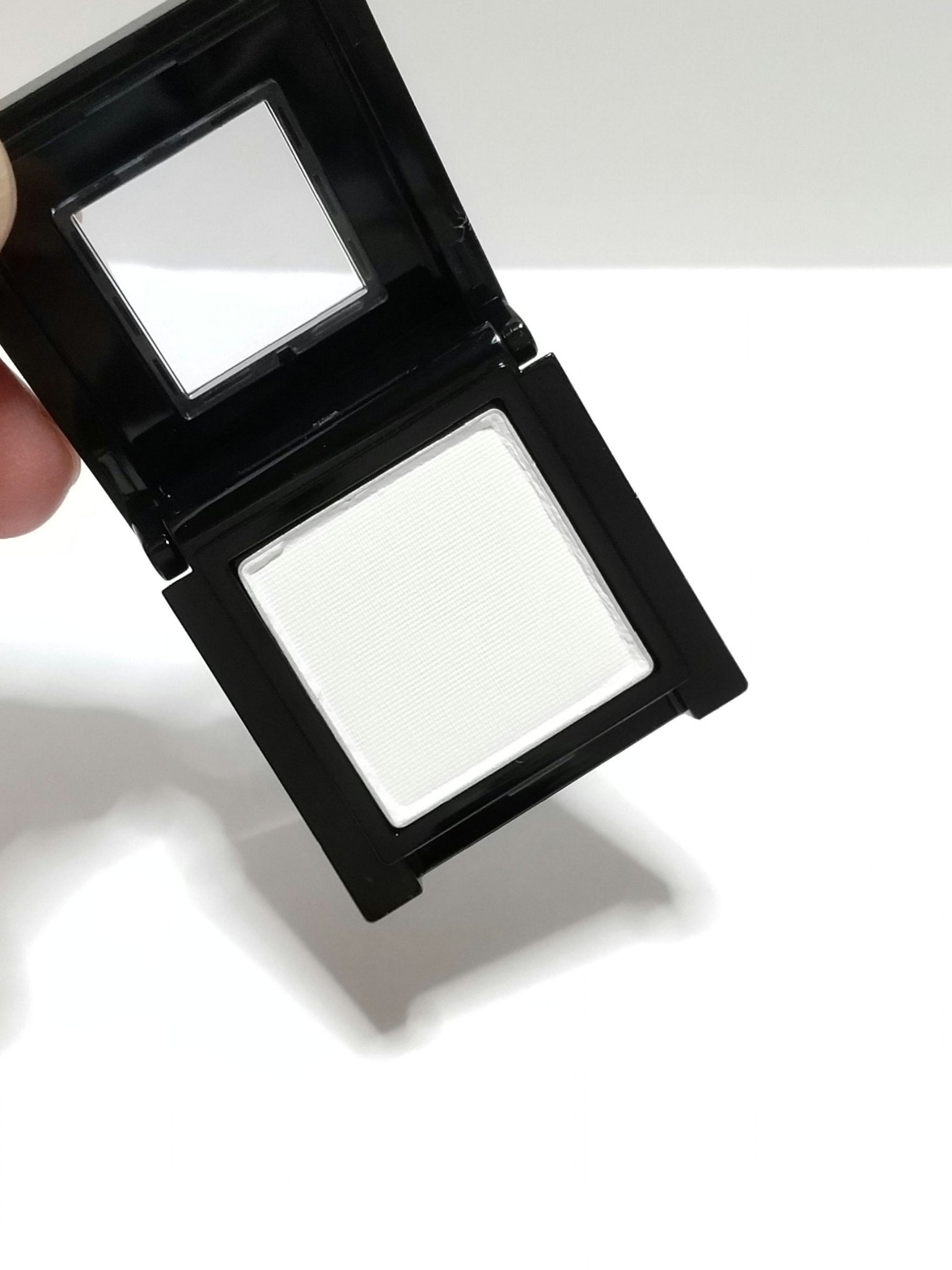 ヴィセ アヴァン シングルアイカラー/Visée/単色アイシャドウを使ったクチコミ（2枚目）