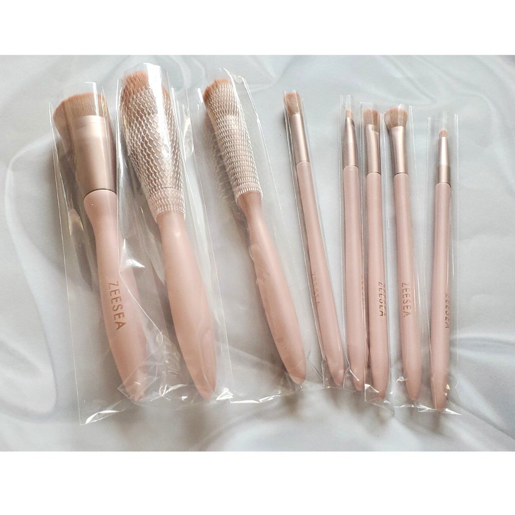 ローズクラウドメイクブラシセット/ZEESEA/メイクブラシを使ったクチコミ（1枚目）