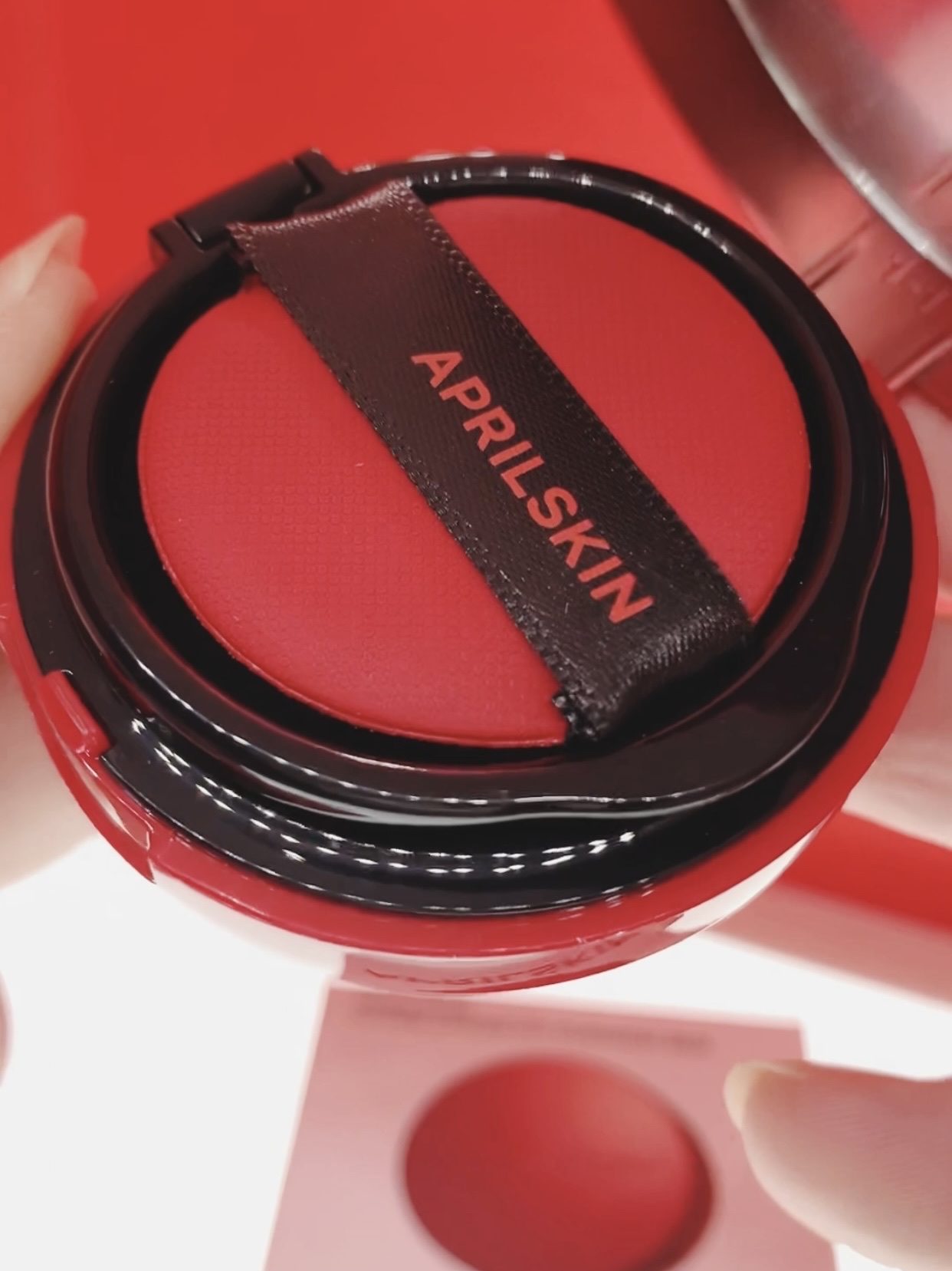 ハイパーカバーフィットクッション red/APRILSKIN/クッションファンデーションを使ったクチコミ（2枚目）