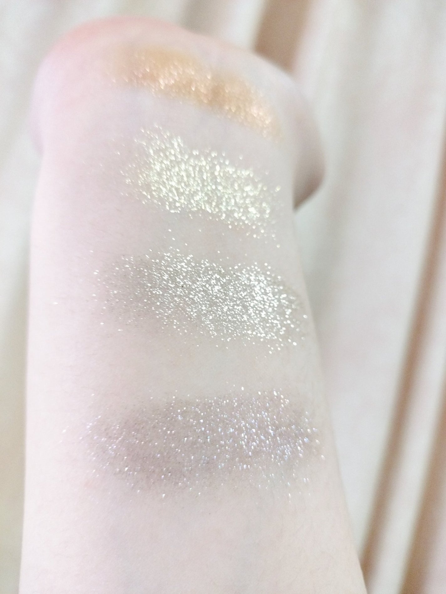 ASTRAL LIGHT EYESHADOW/Ameli/単色アイシャドウを使ったクチコミ(5枚目)