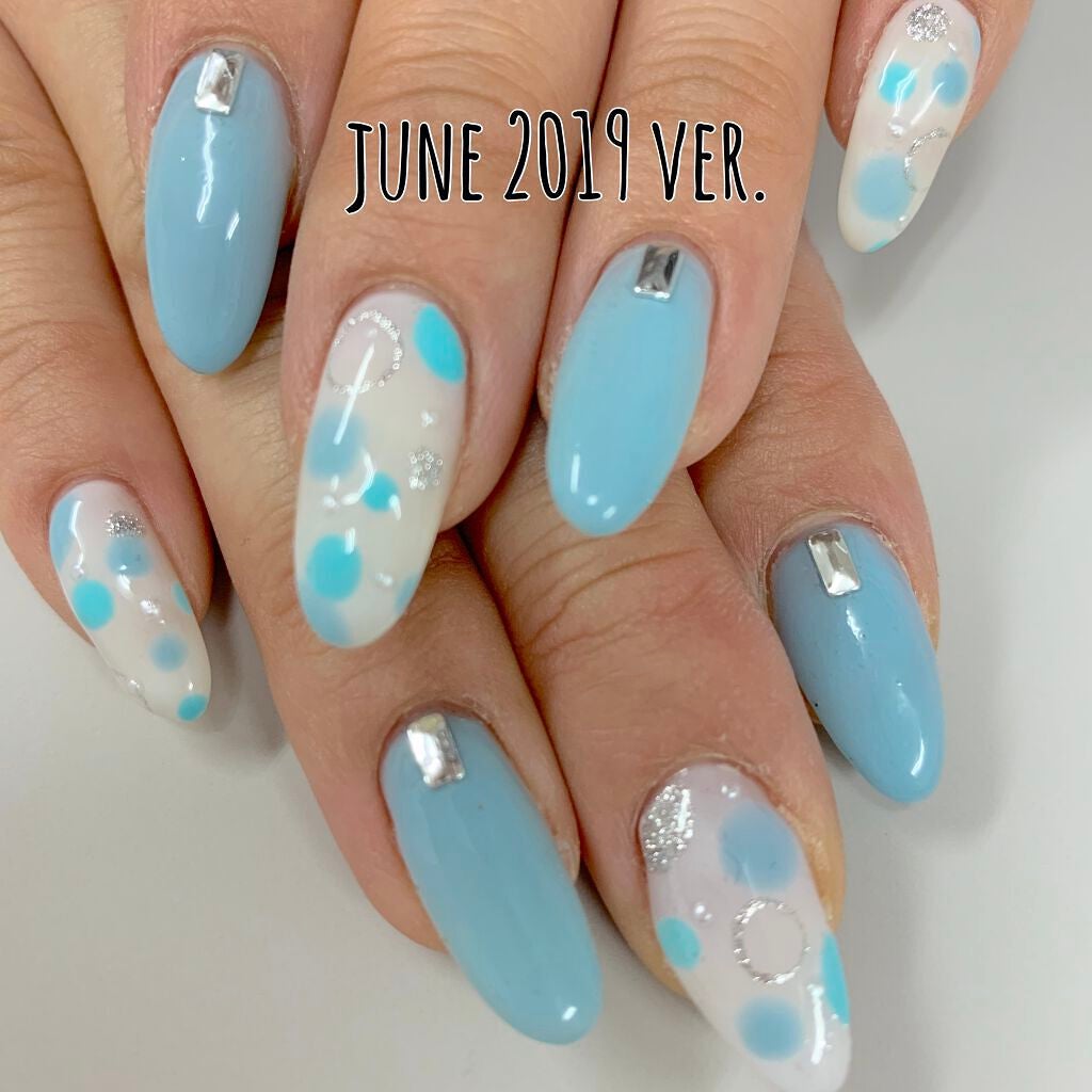 めぐみ on LIPS 「過去ネイル#水玉ネイル..」(1枚目)