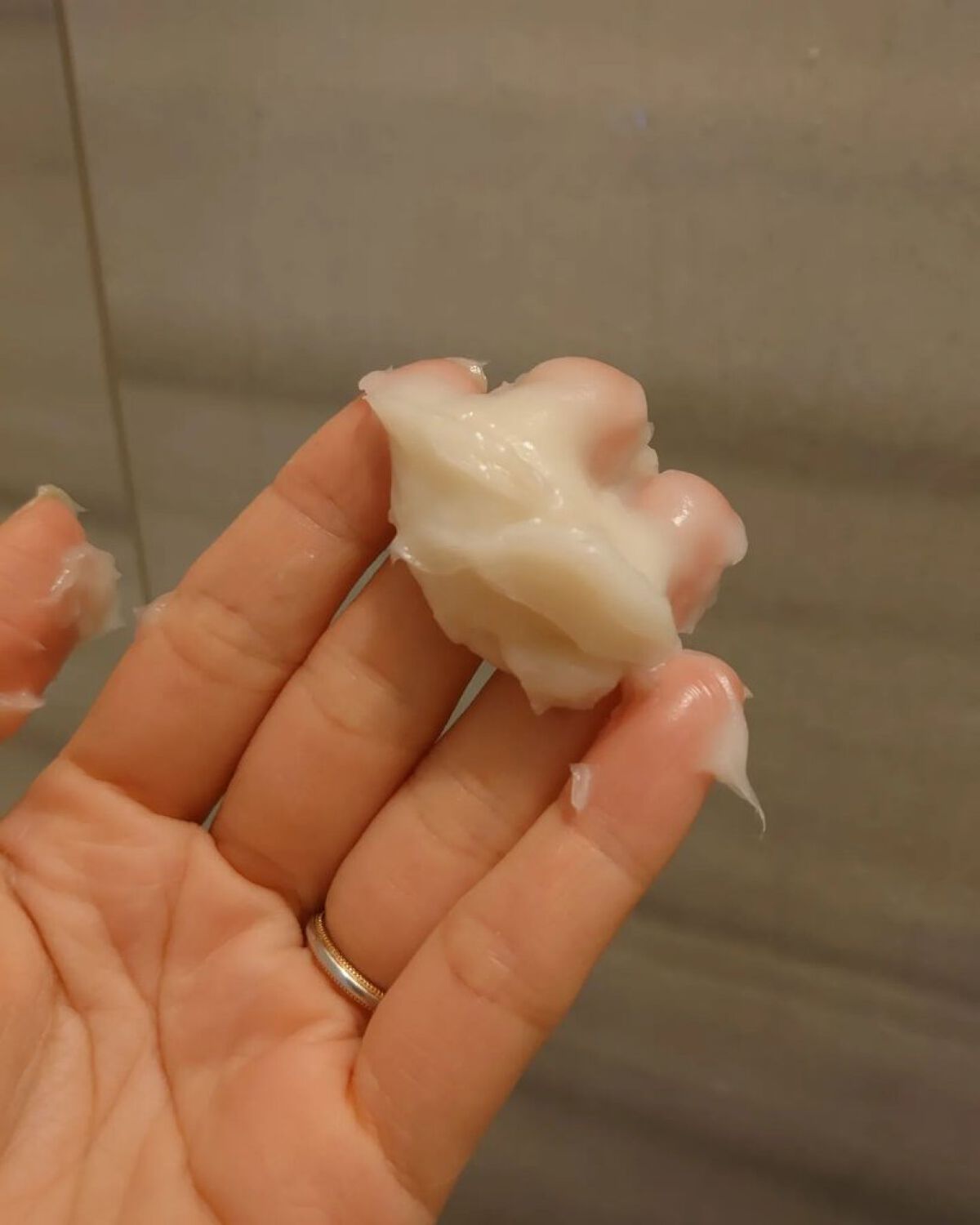 アルガンエッセンシャル ディープケアヘアパック/ネイチャーリパブリック/ヘアマスク・ヘアパックを使ったクチコミ（3枚目）