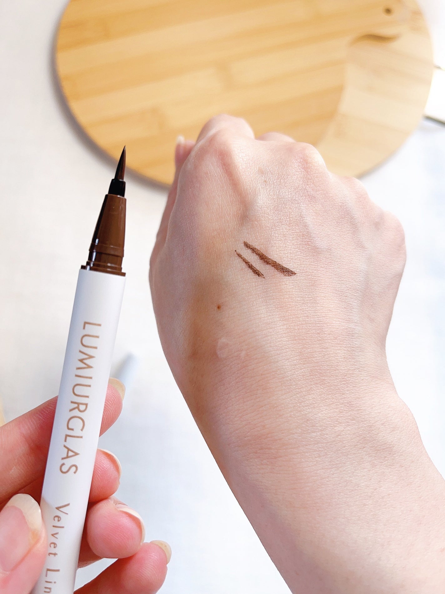 ベルベットライナー/LUMIURGLAS/リキッドアイライナーを使ったクチコミ(3枚目)