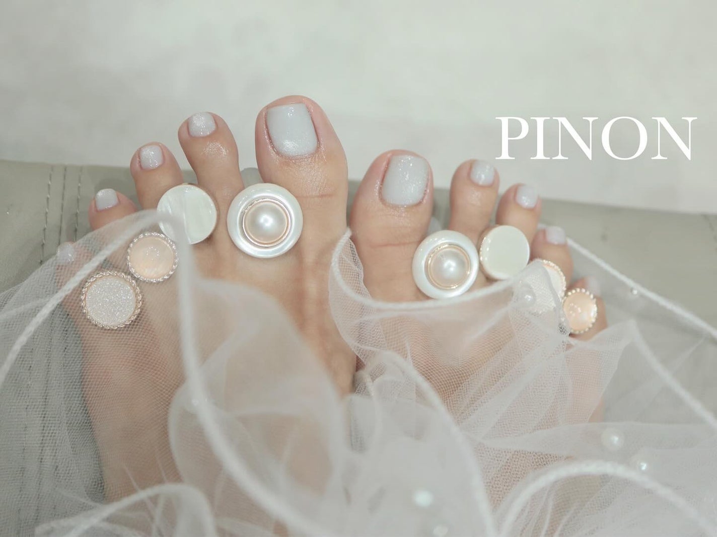 shino on LIPS 「footnailホワイトマグネット☺︎♡シンプルなワンカラーも..」(2枚目)