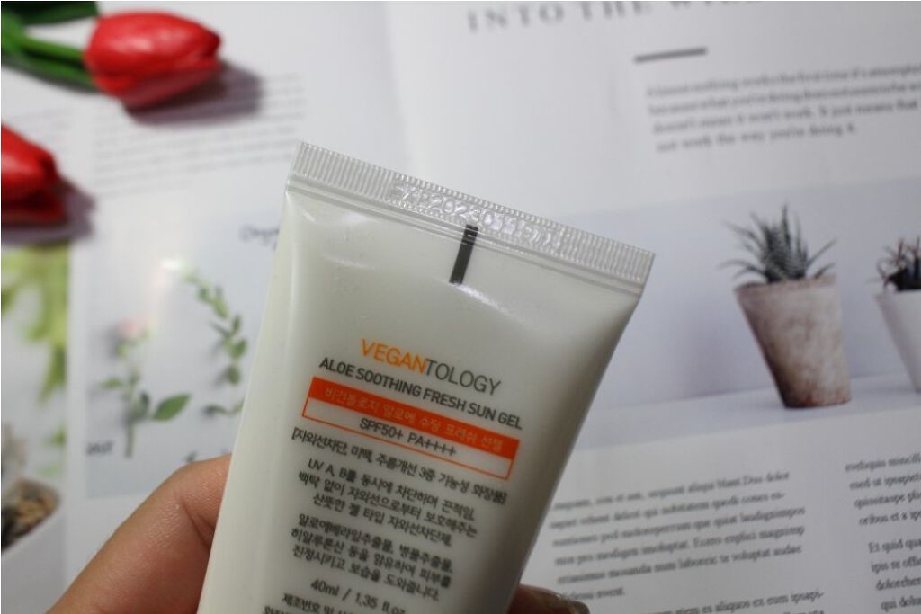 ALOE SHOOTHING FRESH SUN GEL/VEGAN TOLOGY/日焼け止めジェルを使ったクチコミ（2枚目）