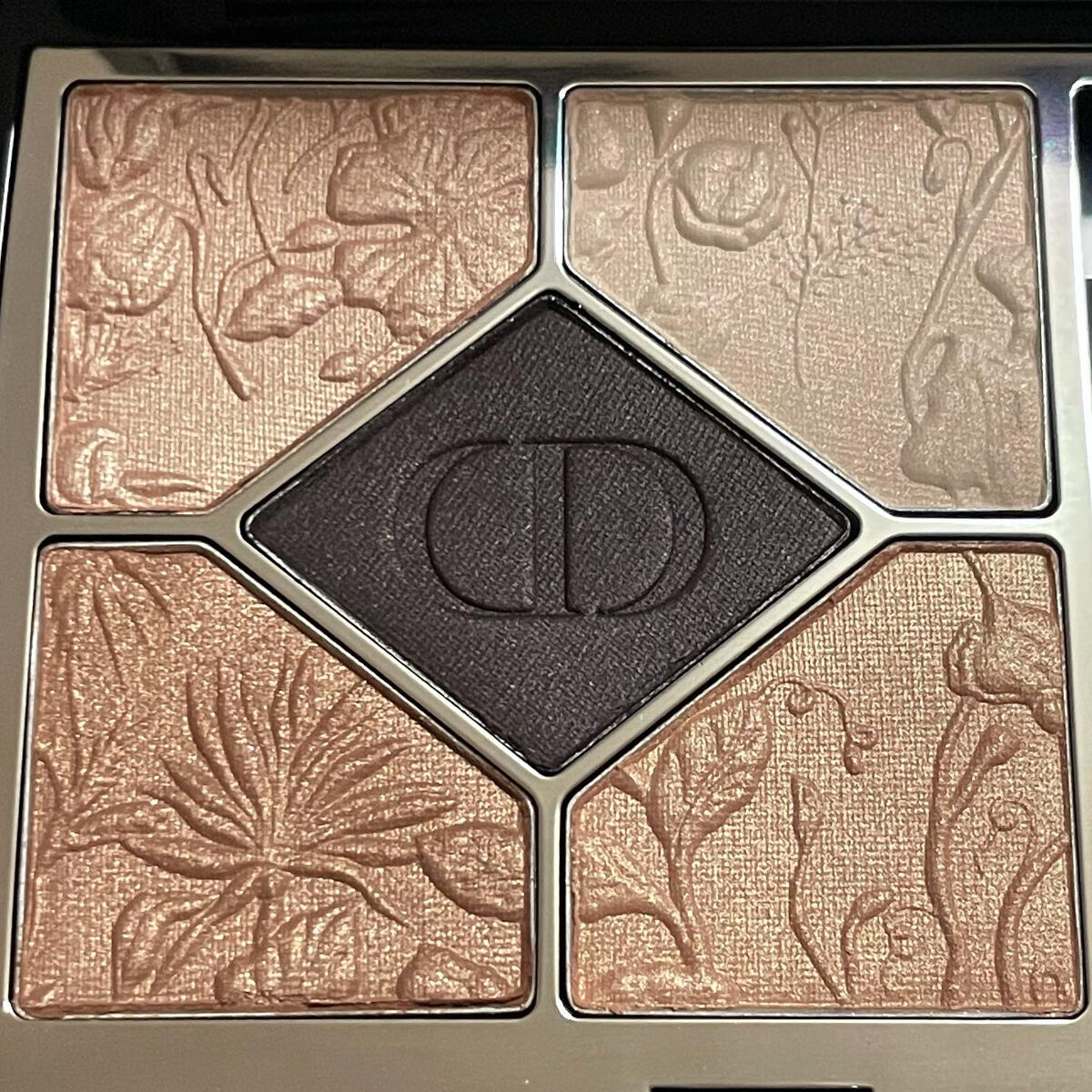 【旧】サンク クルール クチュール 509 ゴールデン ブーケ/Dior/アイシャドウパレットを使ったクチコミ（3枚目）