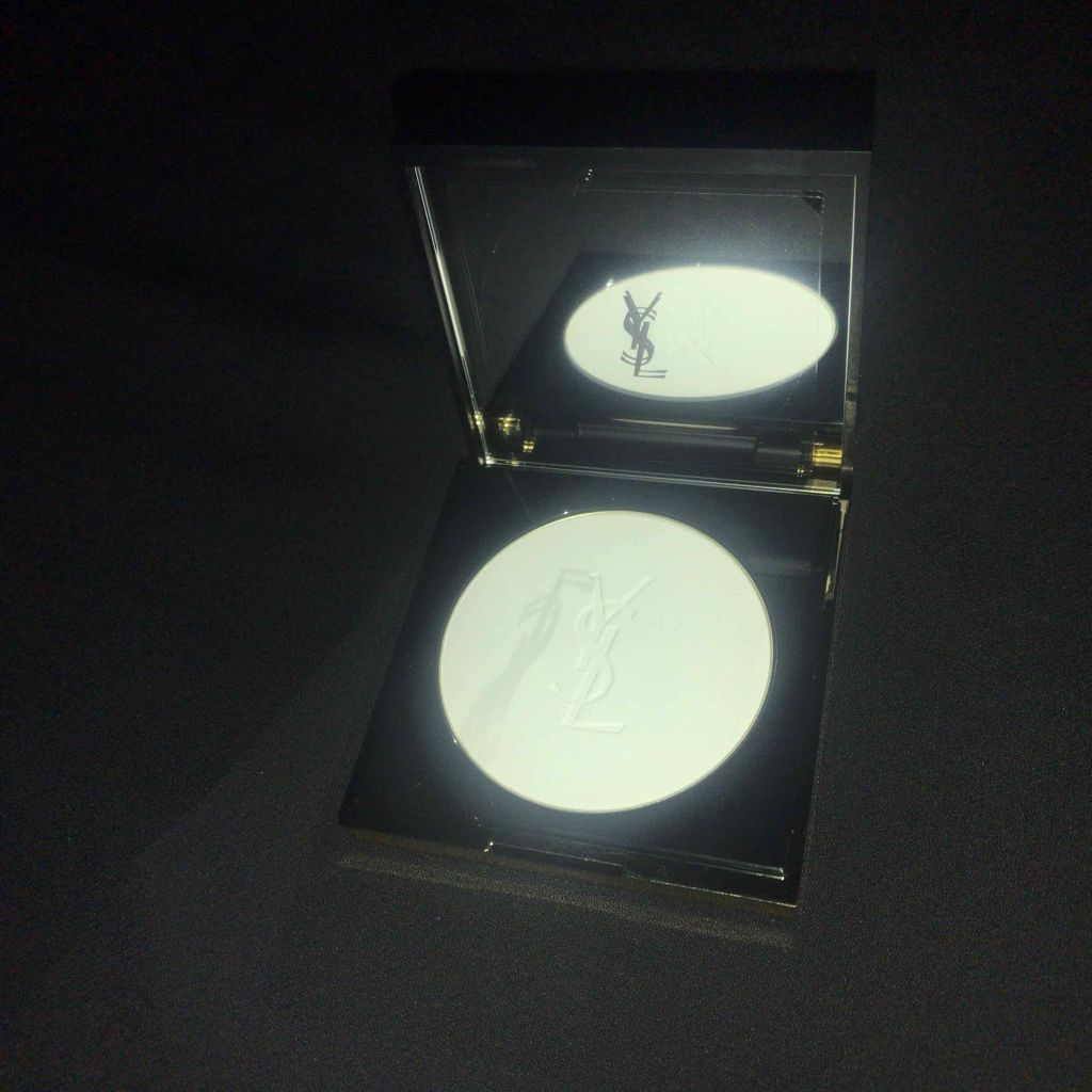 アンクル ド ポー オール アワーズ セッティングパウダー/YVES SAINT LAURENT BEAUTE/プレストパウダーを使ったクチコミ(1枚目)