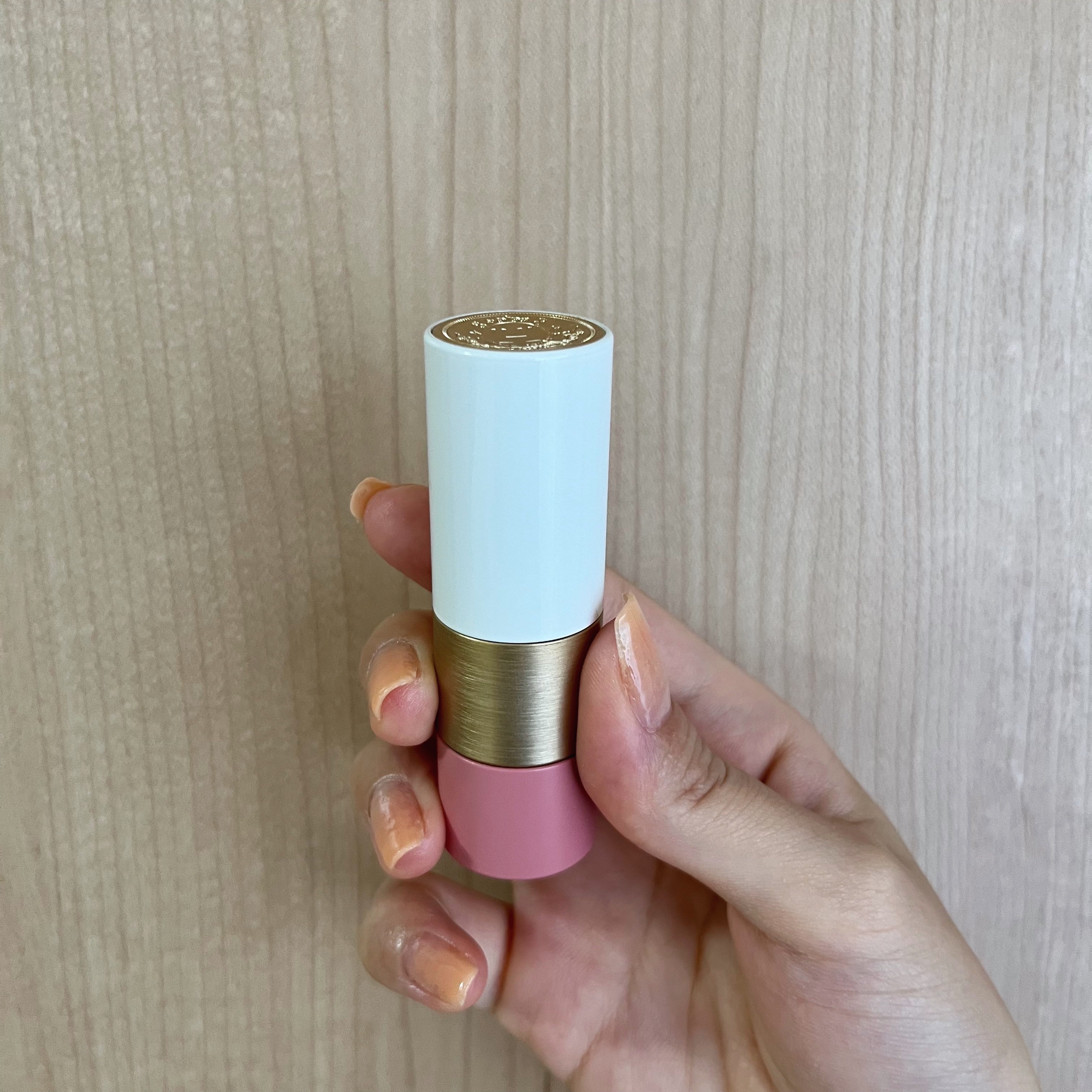 ローズ・エルメス ローズ ア レーヴル 49/エルメス/口紅を使ったクチコミ（2枚目）