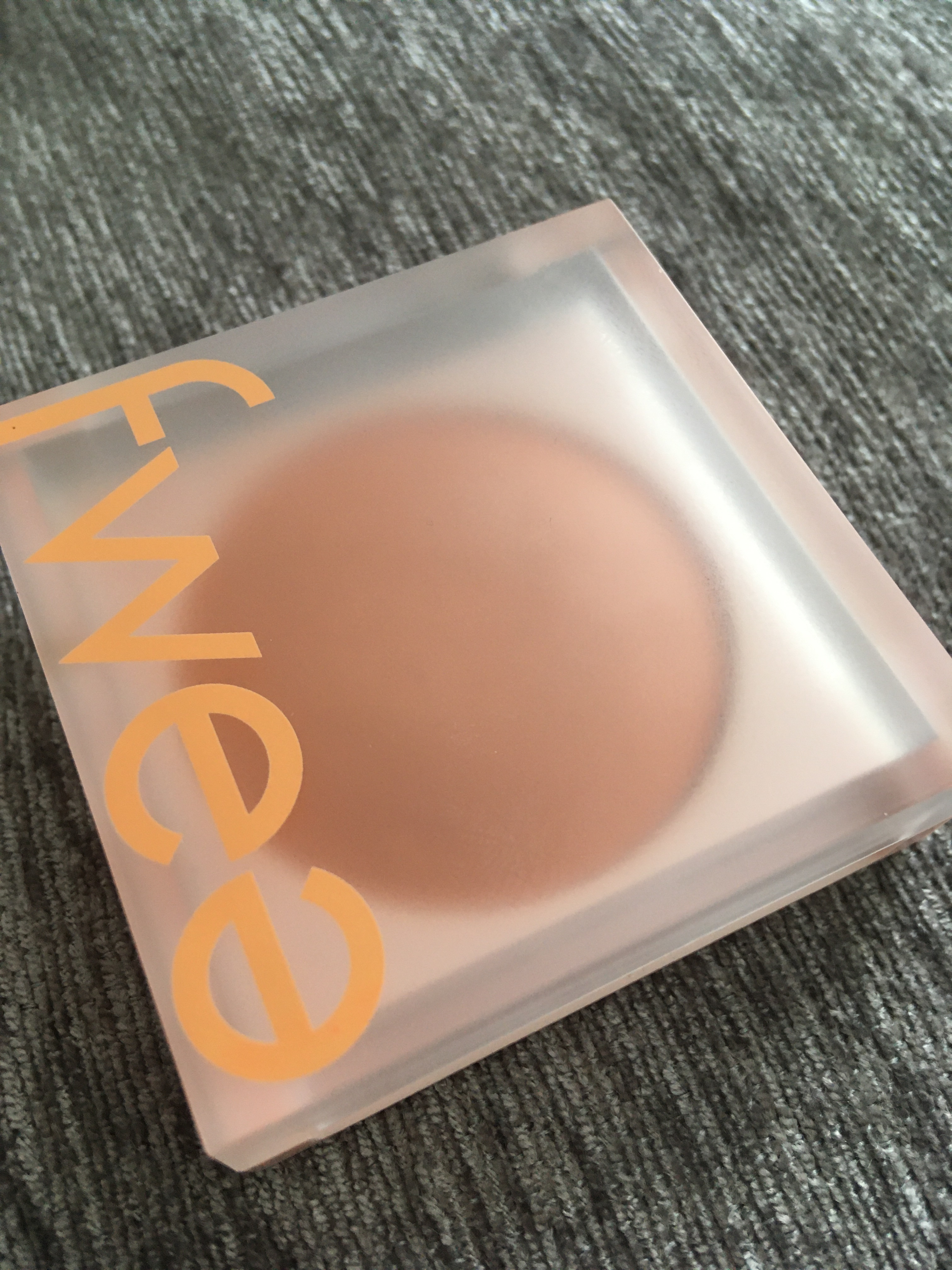 フィーチークメロウ 01 ビフォーブラッシング/fwee/ジェル・クリームチークを使ったクチコミ（1枚目）