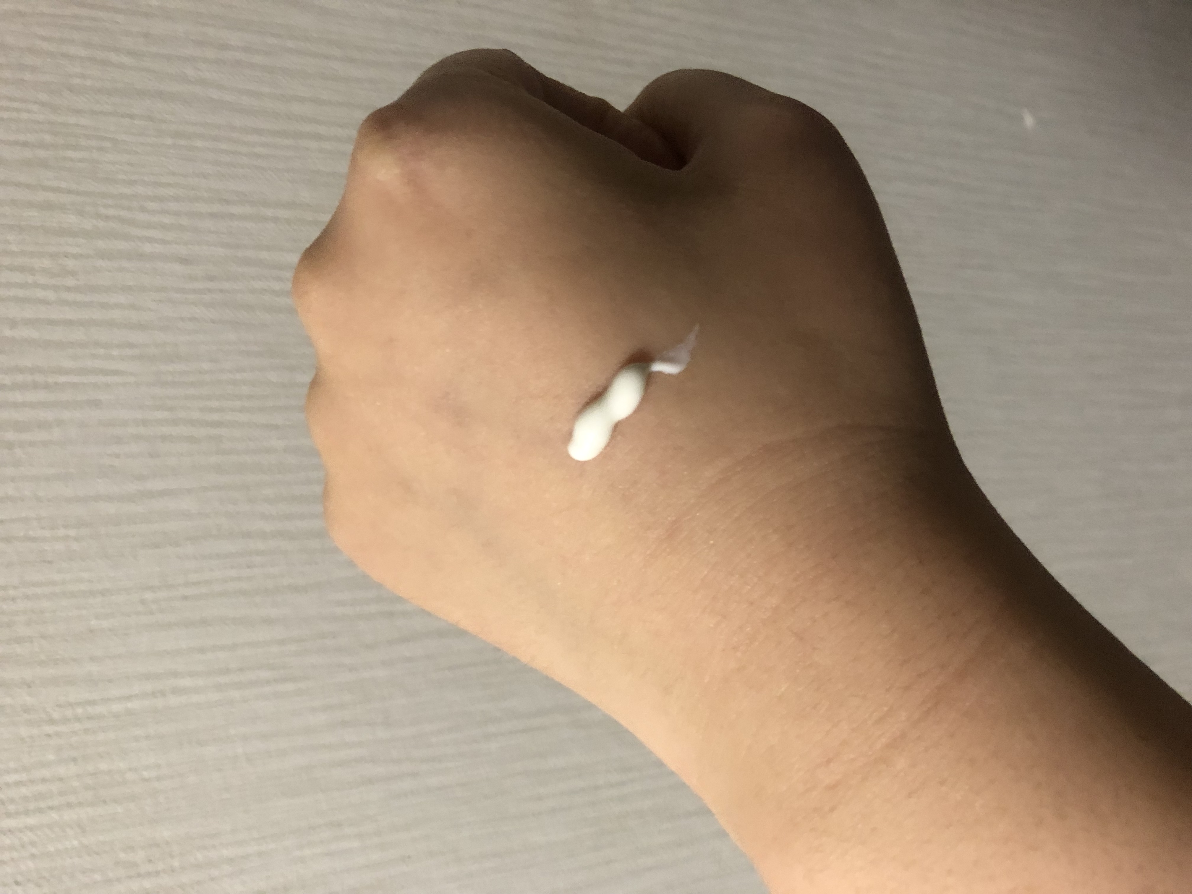 ヒアルーシカ ウォーターフィット サンセラム/SKIN1004/日焼け止めローションを使ったクチコミ（2枚目）