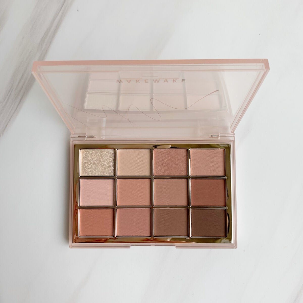 ソフトブラーリングアイパレット/wakemake/アイシャドウパレットを使ったクチコミ(2枚目)