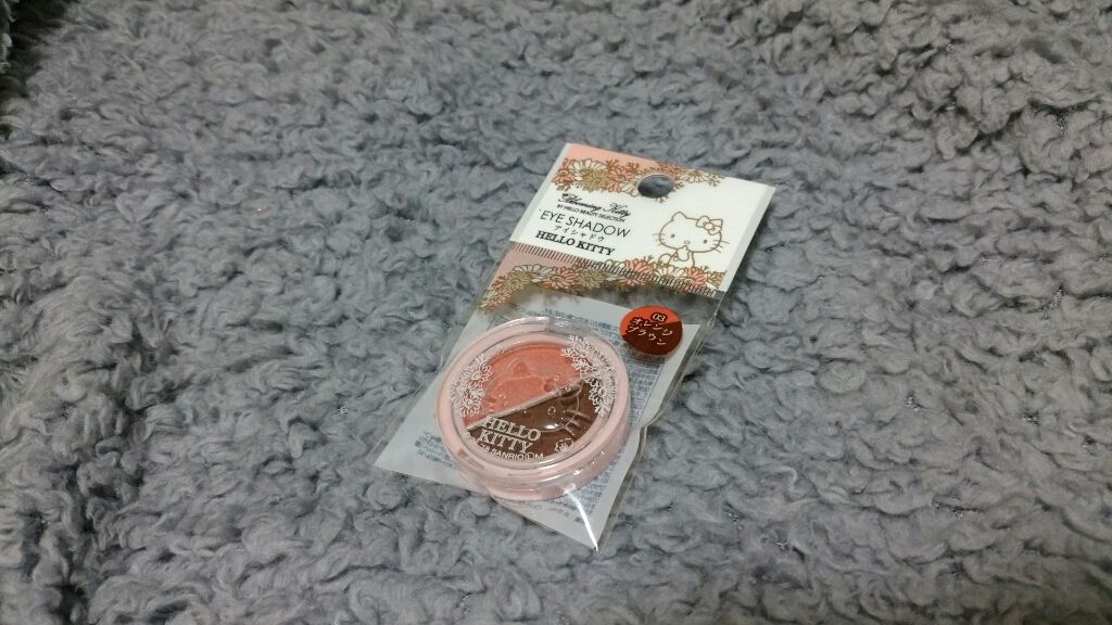 パウダーアイシャドウ ブルーミングキティ/DAISO/アイシャドウパレットを使ったクチコミ(1枚目)