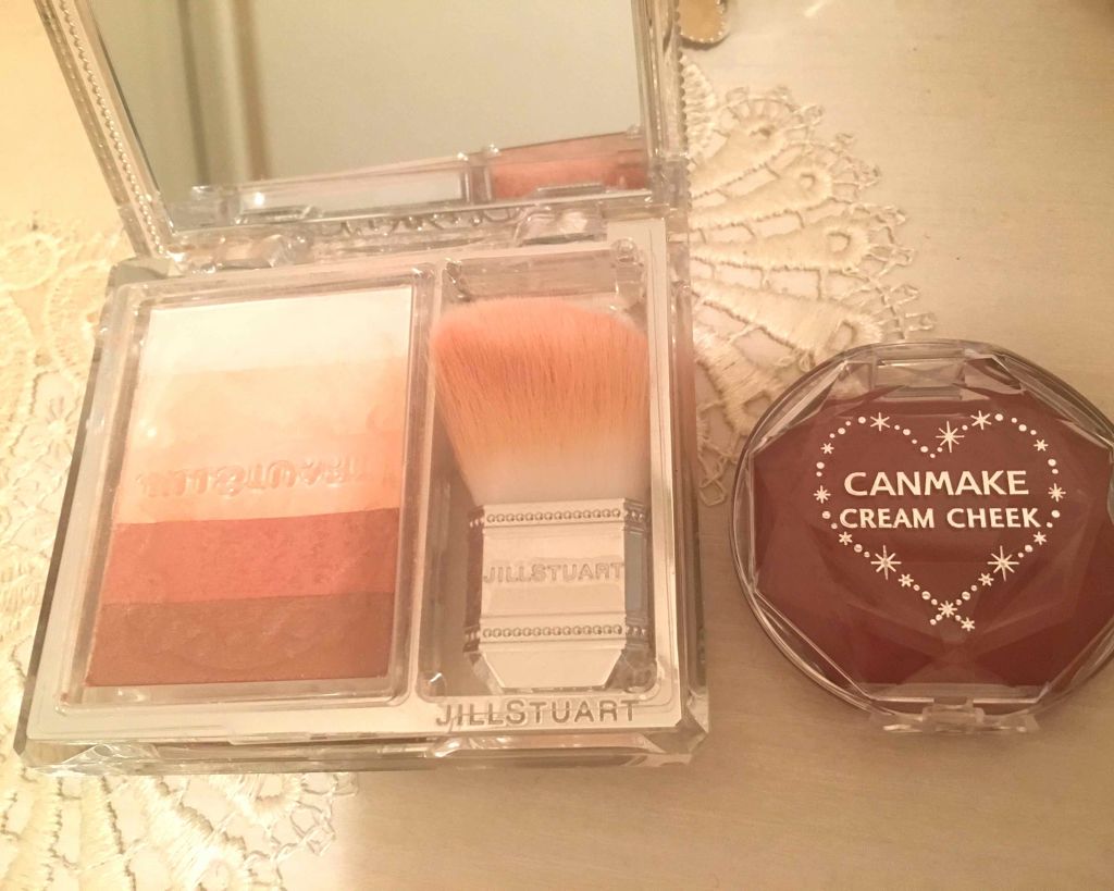 ブルーミングデュー オイルインブラッシュ/JILL STUART/パウダーチークを使ったクチコミ（1枚目）