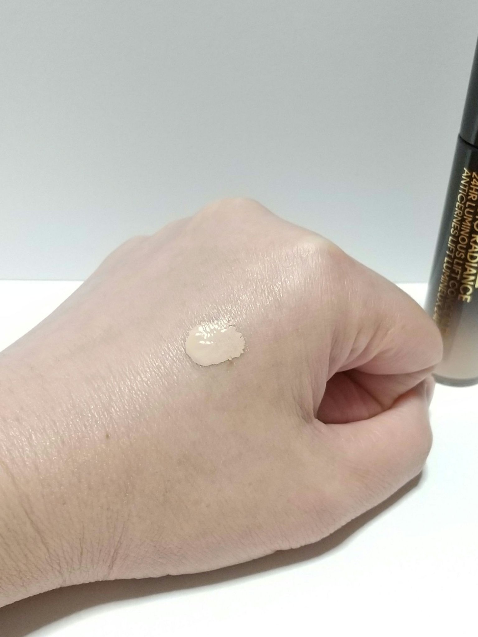 #270S ミニ ラウンド スラント ブラシ/M・A・C/メイクブラシを使ったクチコミ（3枚目）