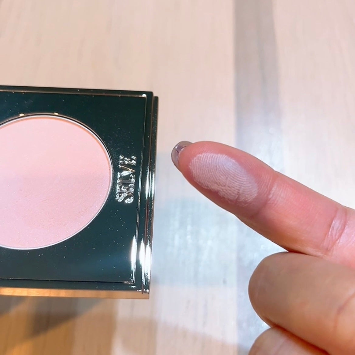 フォギーヴェールブラッシャー/SELVE/パウダーチークを使ったクチコミ(3枚目)