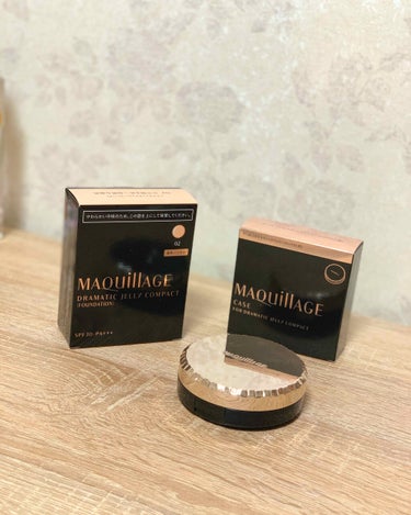 MAQuillAGE  マキアージュ
ドラマティックジェリーコンパクト
SPF30 PA+++     14g
02  やや明るめ〜自然な肌色


薄付きで毛穴をカバーしてくれて、
ツヤ肌になれます！
