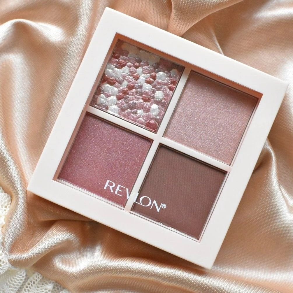 レブロン ダズル アイシャドウ クアッド/REVLON/アイシャドウパレットを使ったクチコミ(1枚目)