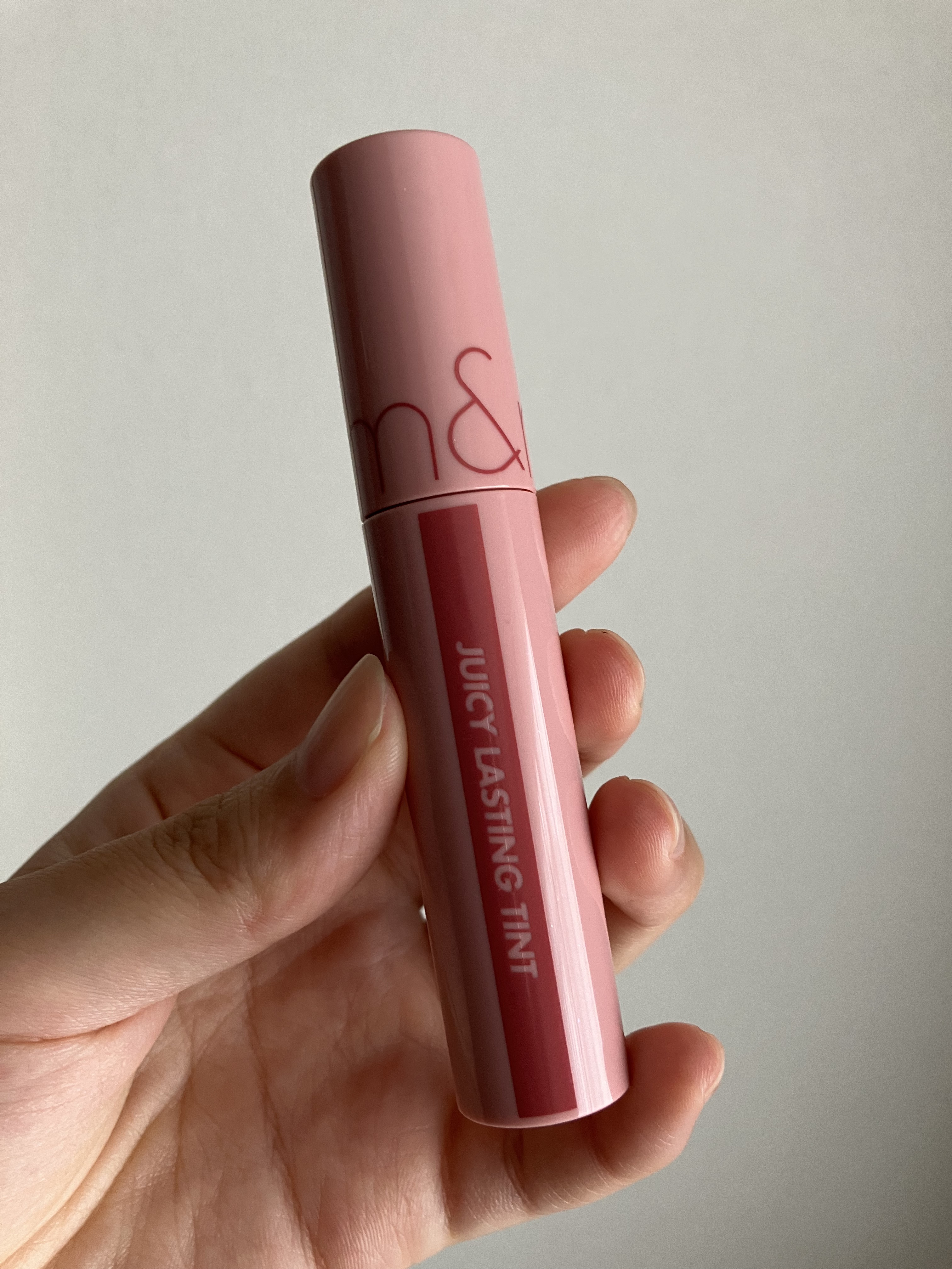 ジューシーラスティングティント/rom&nd/リップティントを使ったクチコミ（1枚目）