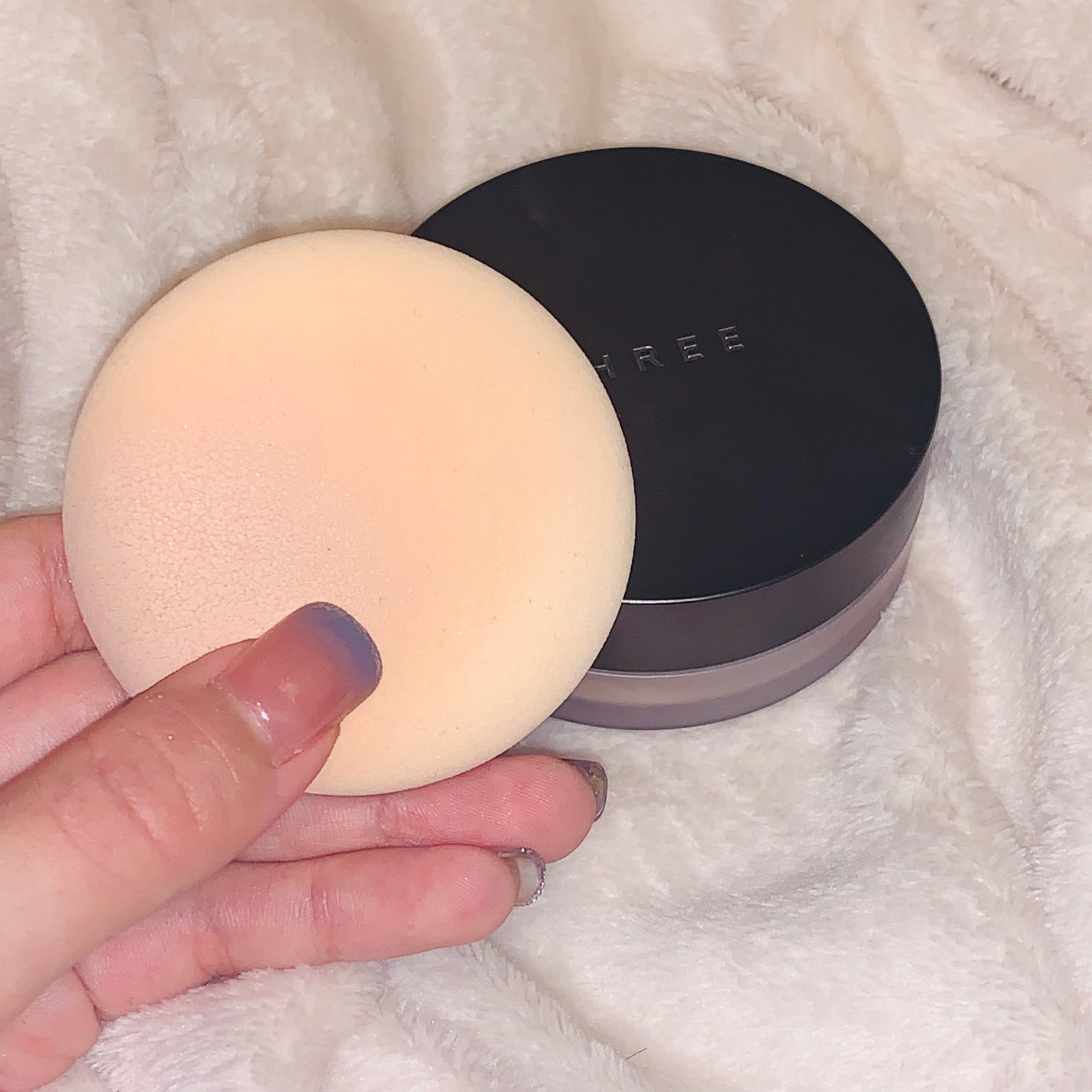 アドバンスドエシリアルスムースオペレーター ルースパウダー/THREE/ルースパウダーを使ったクチコミ(6枚目)