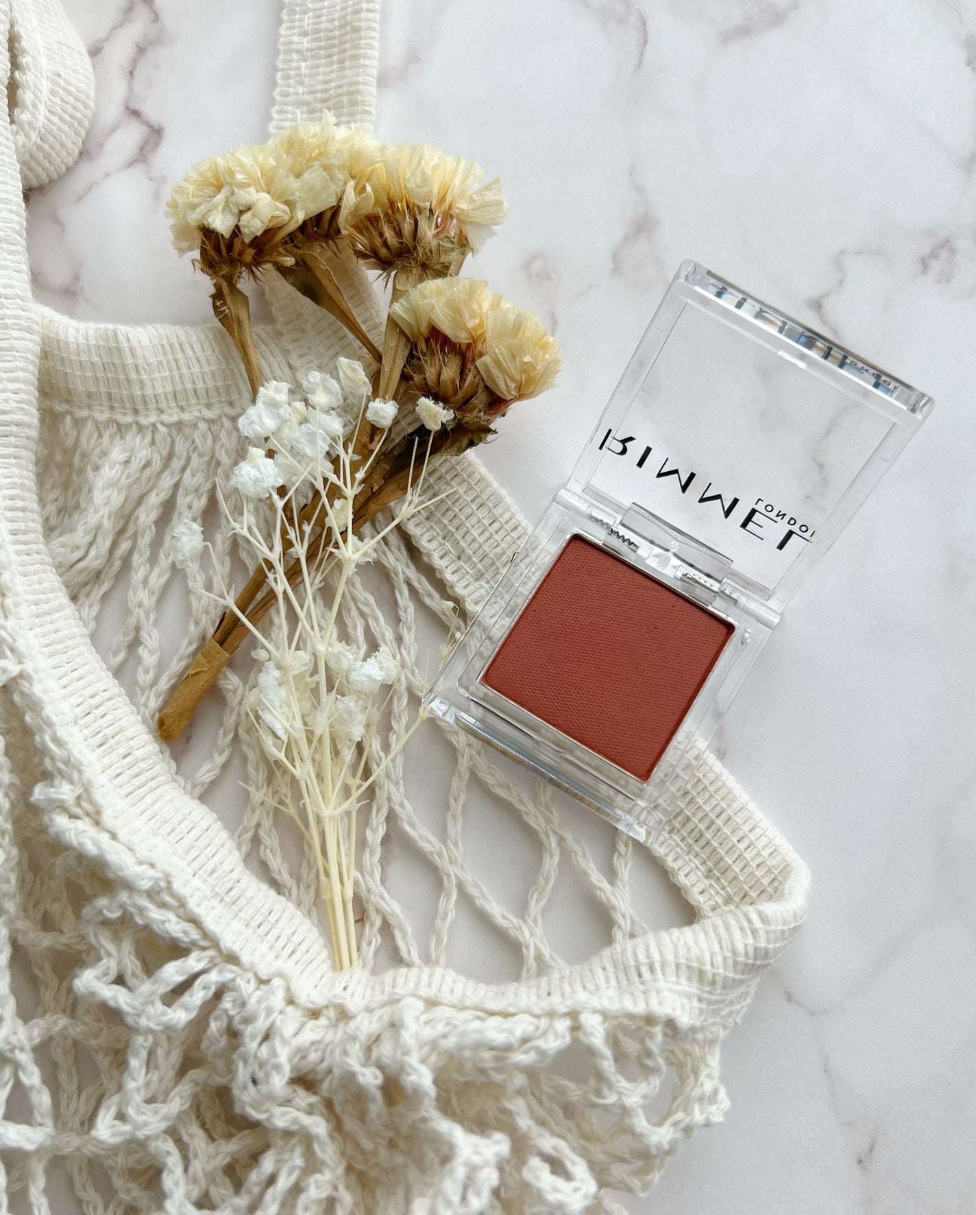 ワンダー キューブ アイシャドウ マット/リンメル ロンドン/単色アイシャドウを使ったクチコミ(2枚目)