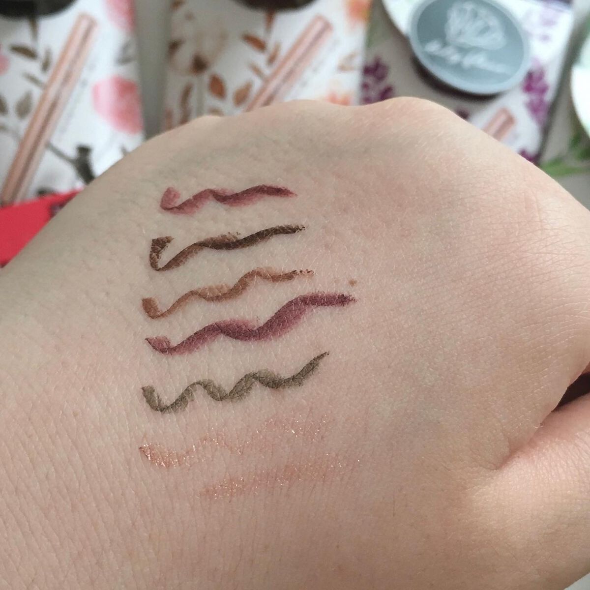 カラーミーツ アイライナーL /リリーフルール/リキッドアイライナーを使ったクチコミ（3枚目）