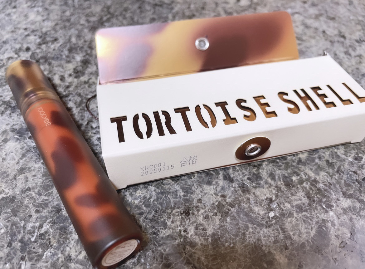 琥珀セミマットリップ V12 陶器フォギー/Joocyee/口紅を使ったクチコミ（2枚目）