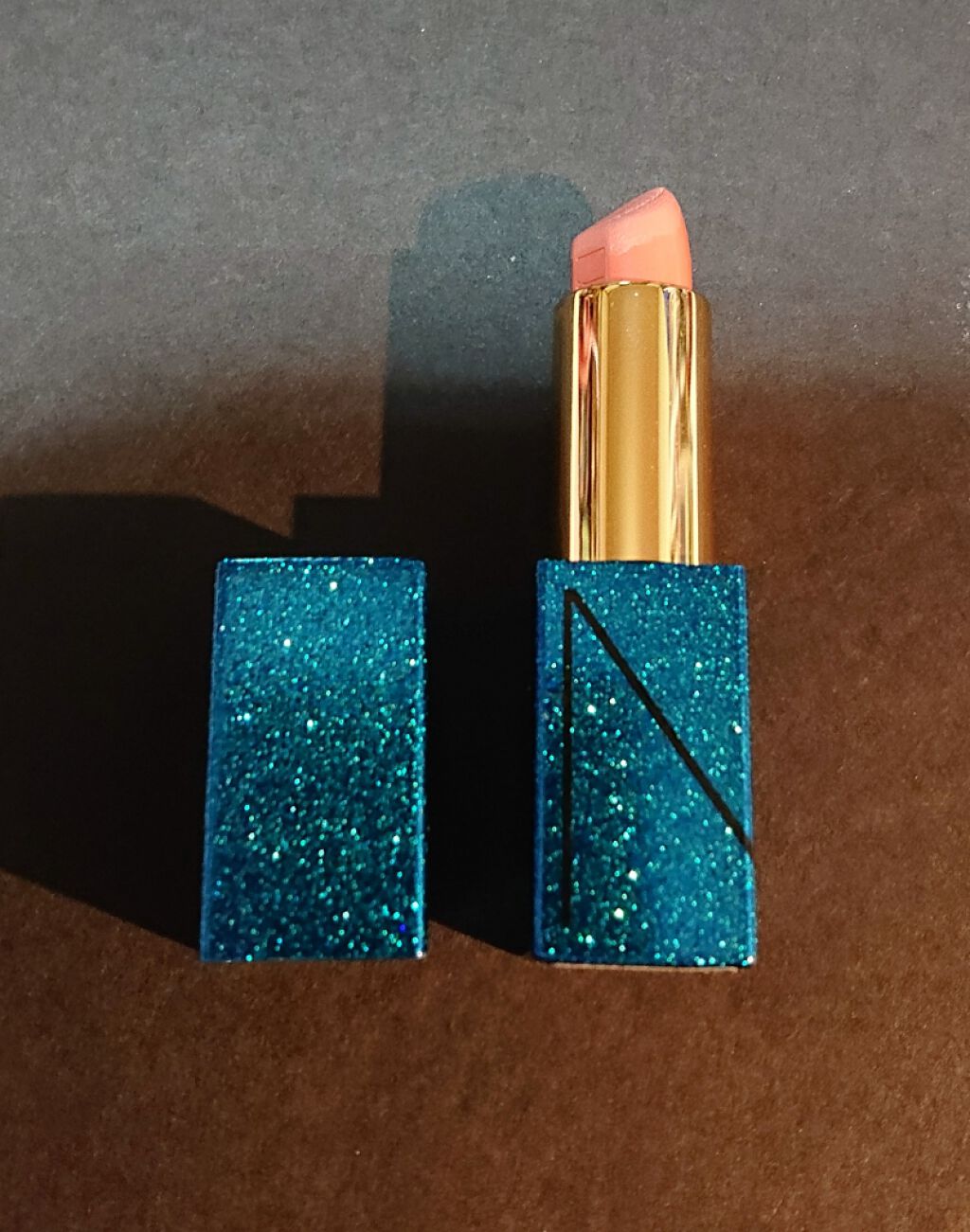 オーデイシャスリップスティック/NARS/口紅を使ったクチコミ(2枚目)