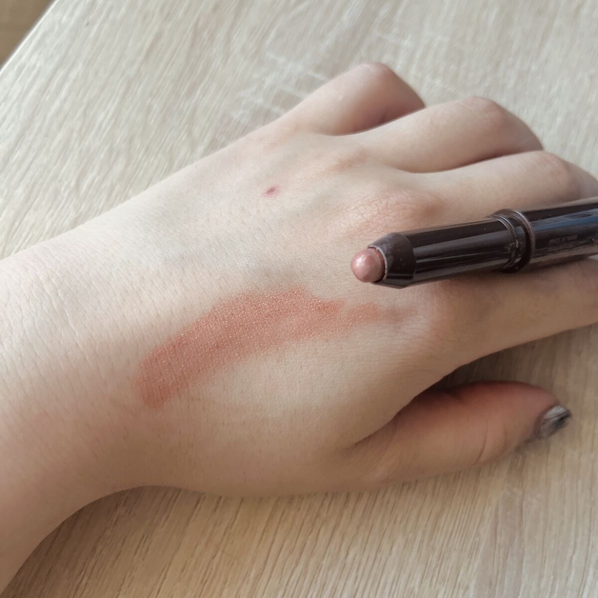 グリームオンフィットシャドウ GF02 エッグカップ/excel/スティックアイシャドウを使ったクチコミ（2枚目）