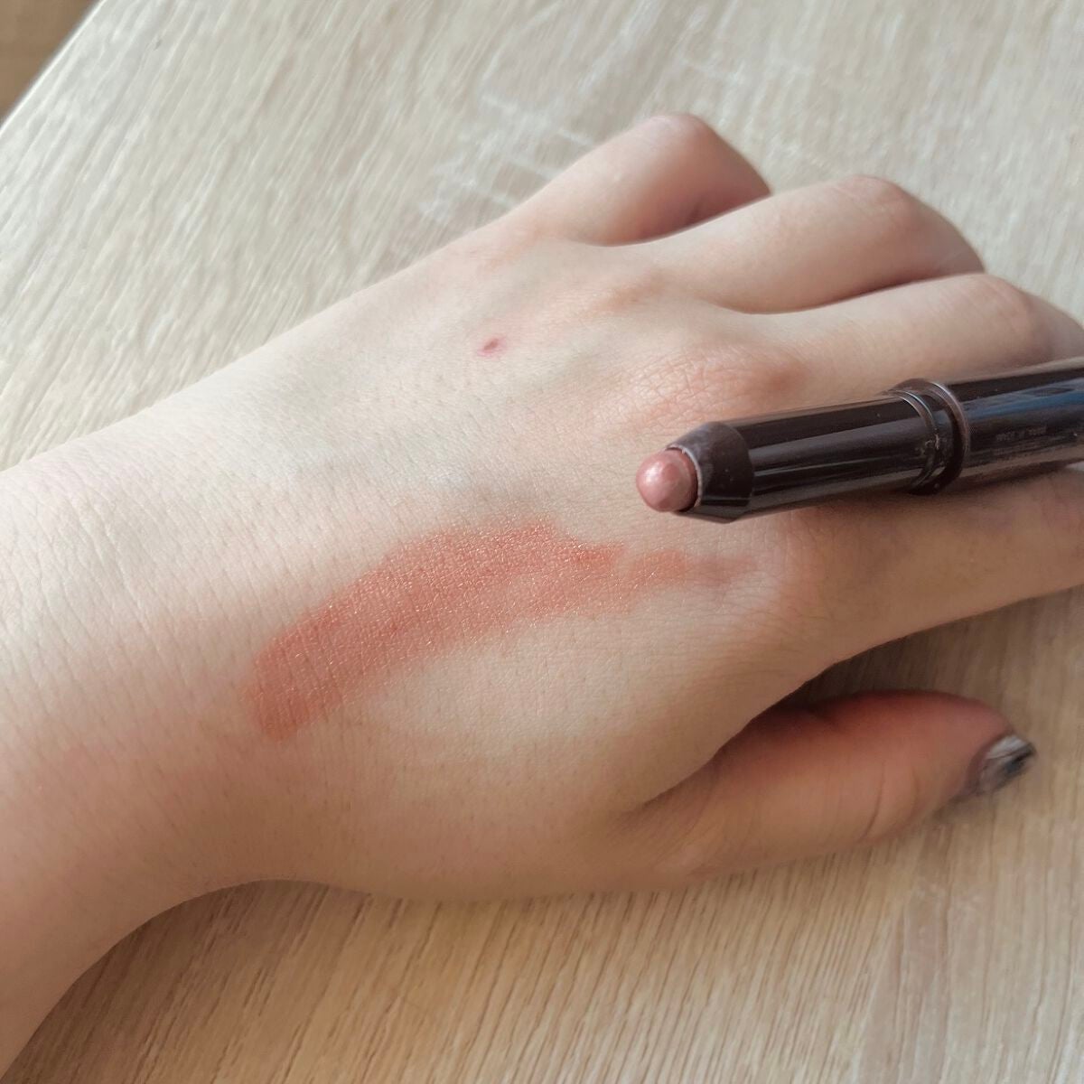 グリームオンフィットシャドウ/excel/スティックアイシャドウを使ったクチコミ(2枚目)