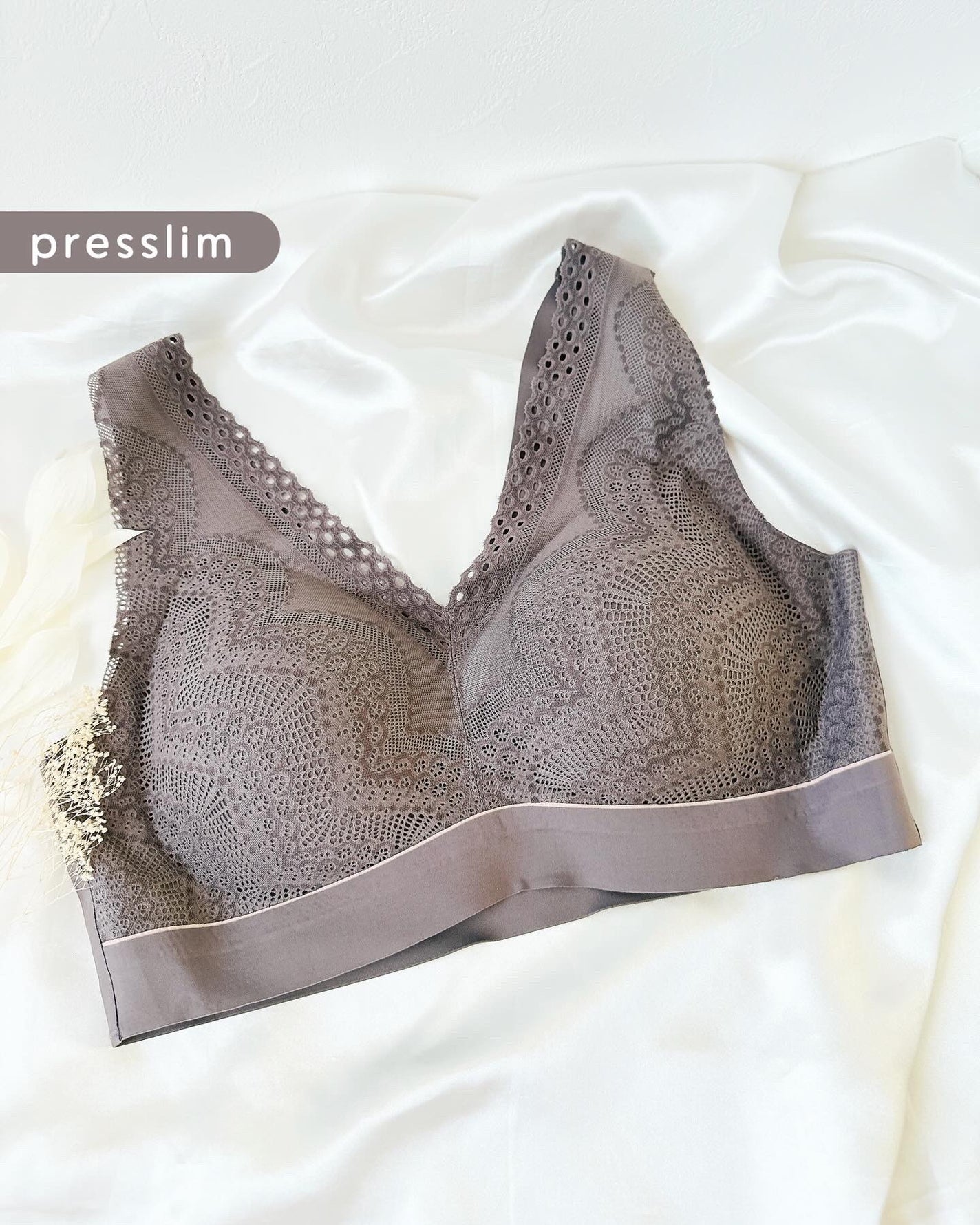 めるᙏ̤̫͚𓍯フォロバ on LIPS 「〖presslim〗プレスリムレースシームレスブラ🌷✨✼••┈..」(1枚目)