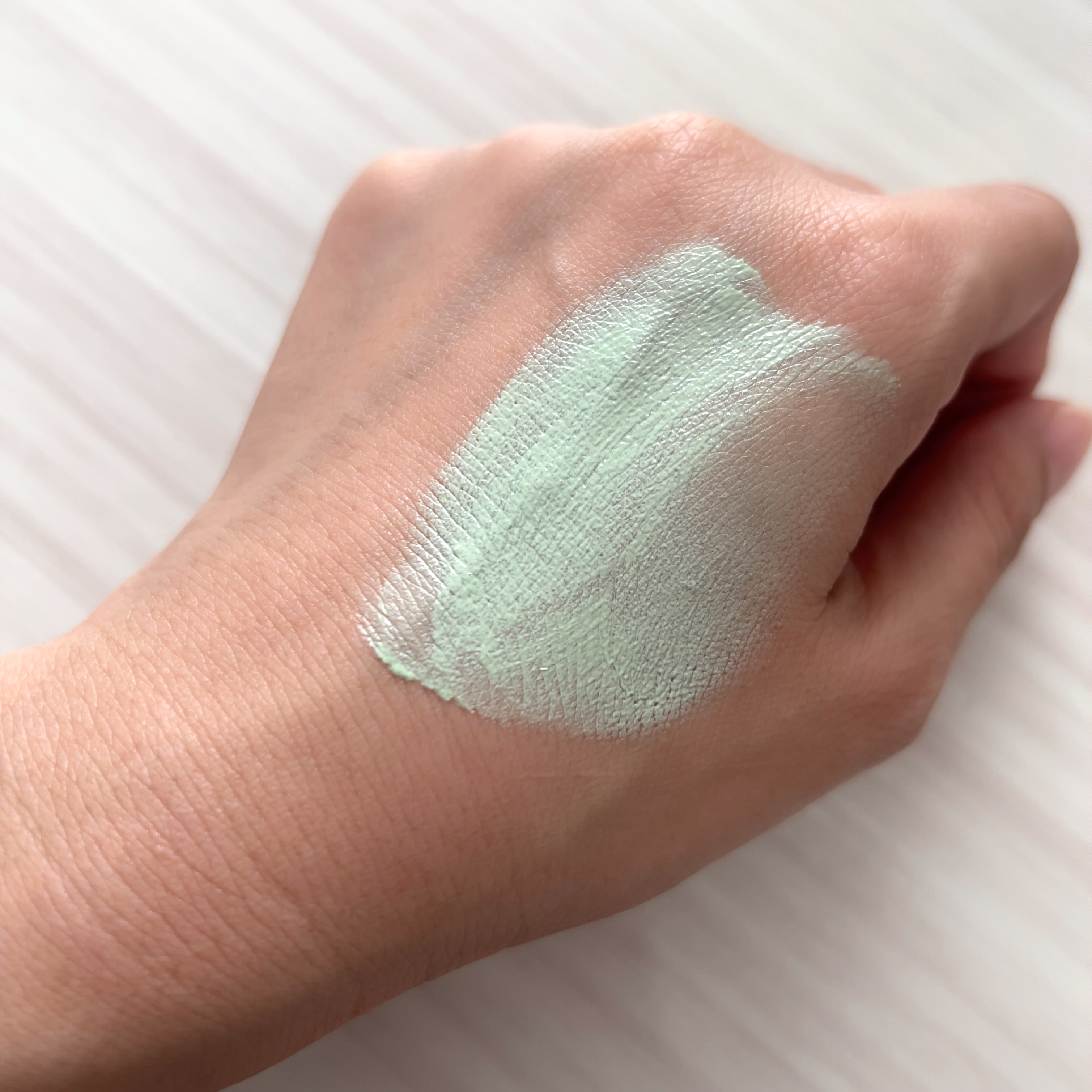 カラーコントロールベース ミントグリーン/COSCOS/化粧下地を使ったクチコミ（3枚目）