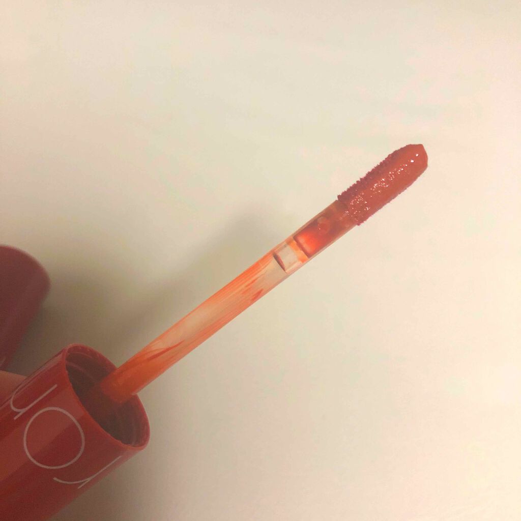 ジューシーラスティングティント/rom&nd/リップティントを使ったクチコミ（2枚目）